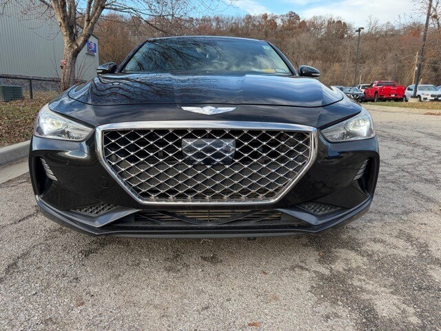 2019 Genesis G70 3.3T Advanced photo 2