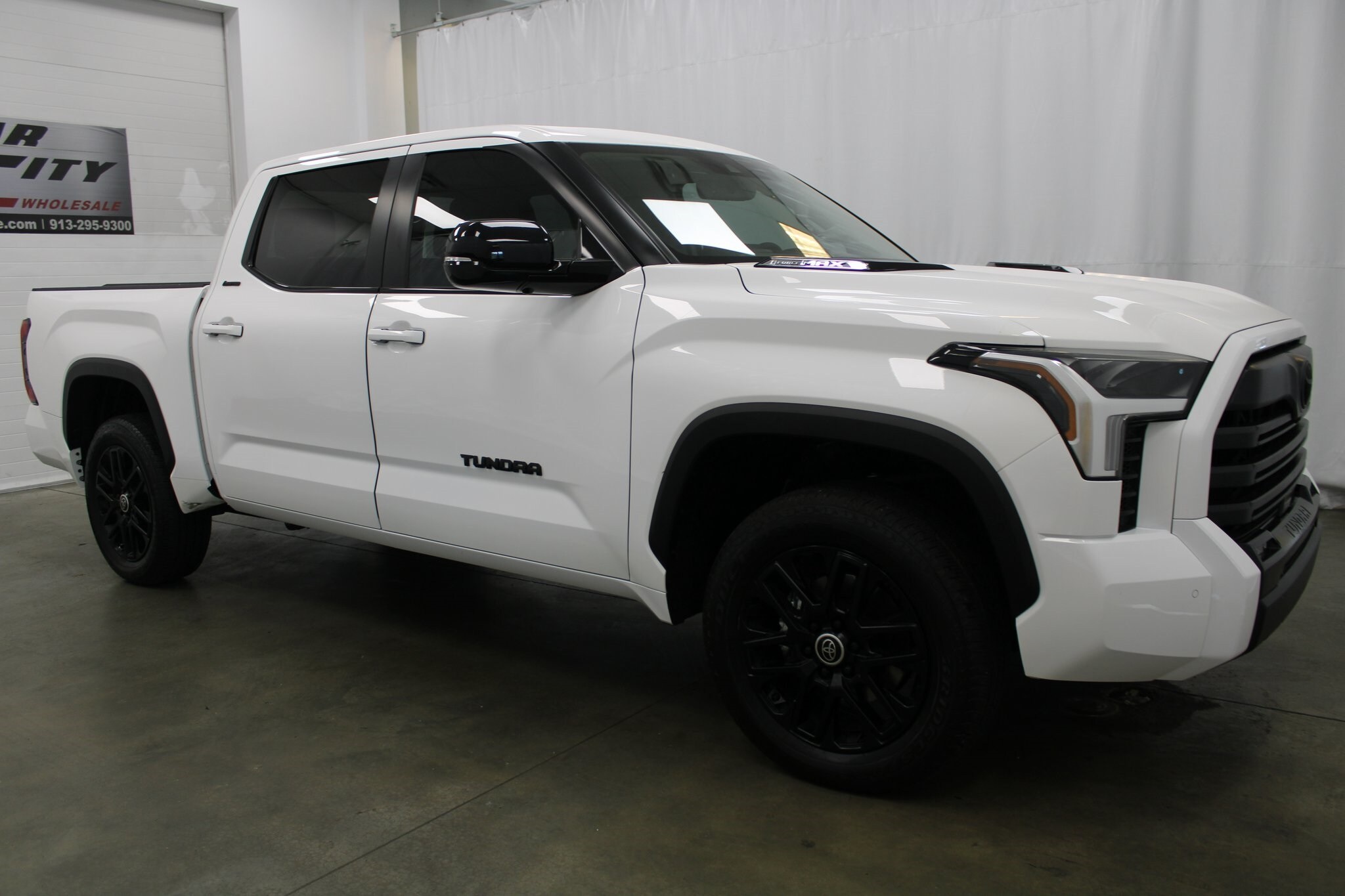 2024 Toyota Tundra Limited photo 2