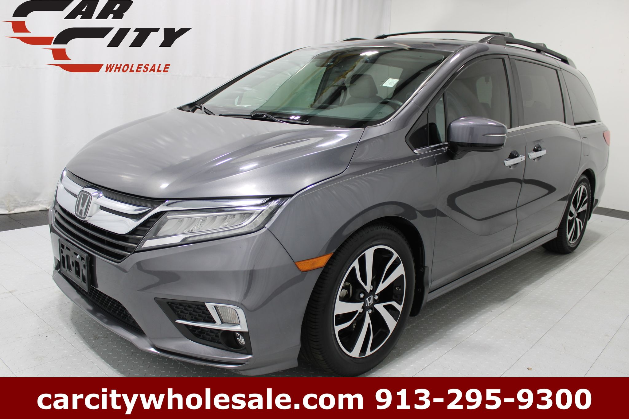 2019 Honda Odyssey Elite's photo