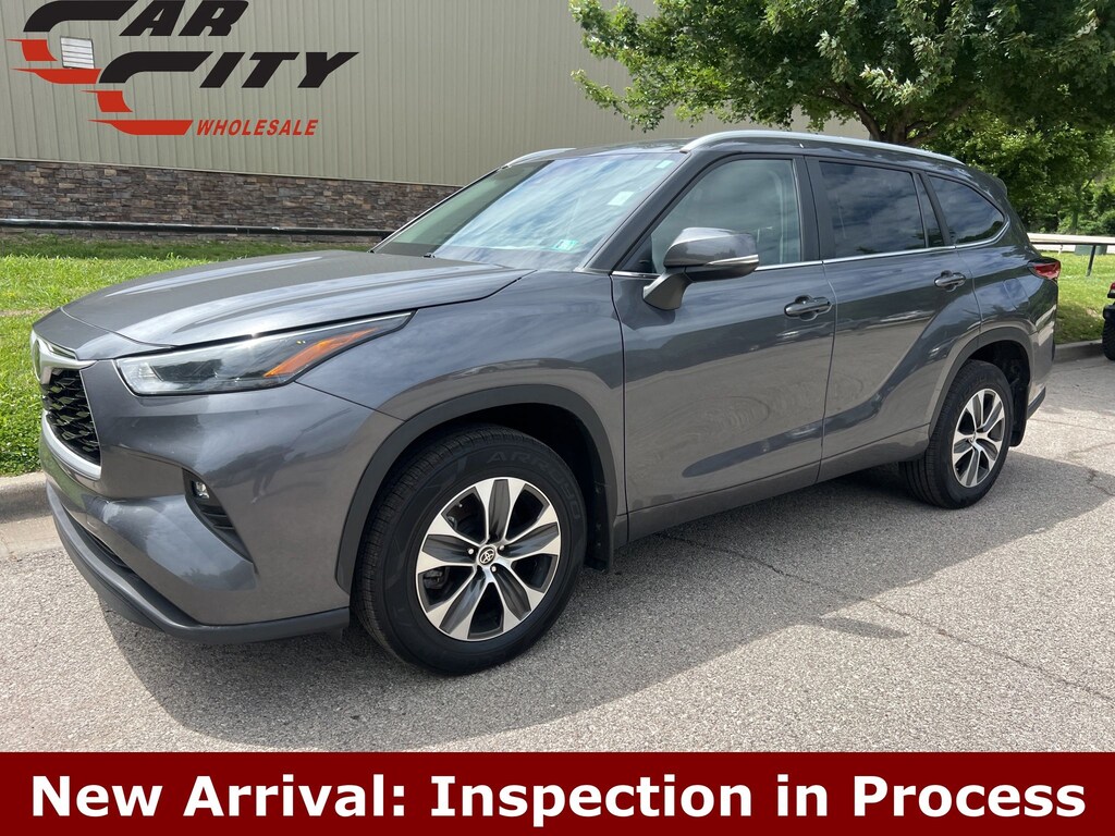 Used 2023 Toyota Highlander XLE SUV