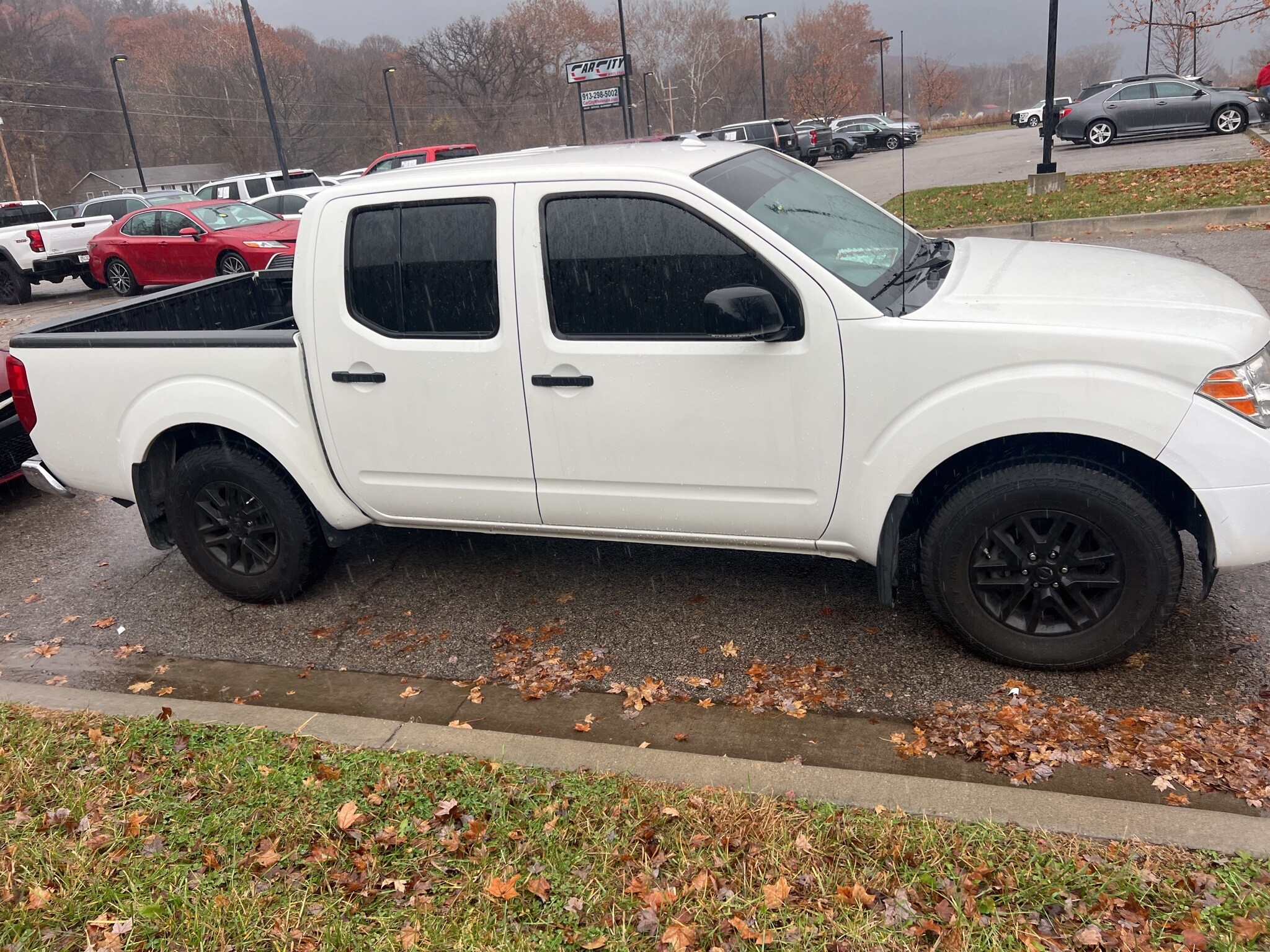 2018 Nissan Frontier SV photo 4