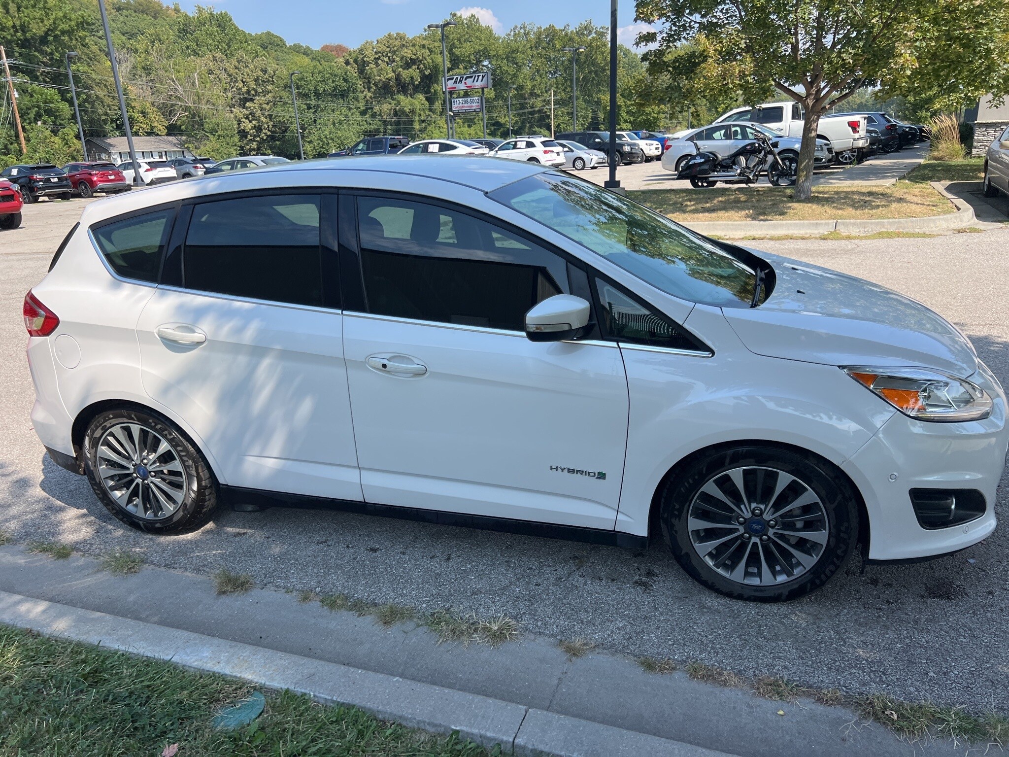 2018 Ford C-Max Hybrid Titanium photo 4