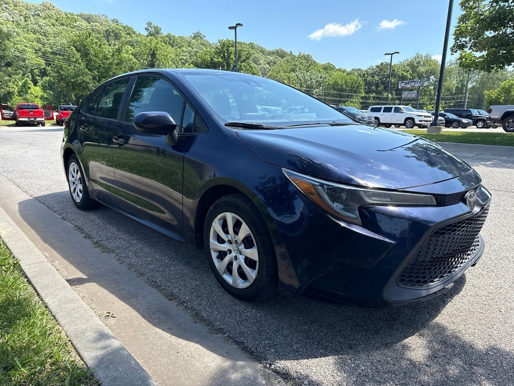 Used 2022 Toyota Corolla LE Sedan