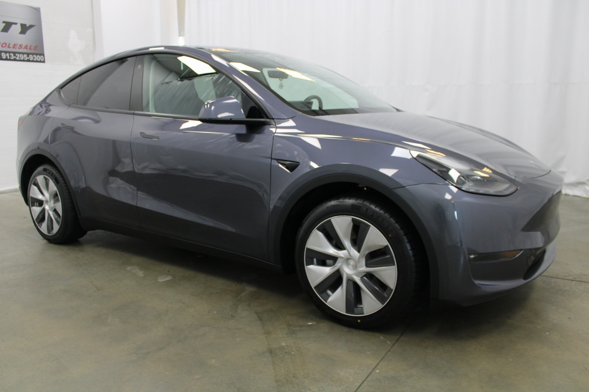 2023 Tesla Model Y Long Range photo 2