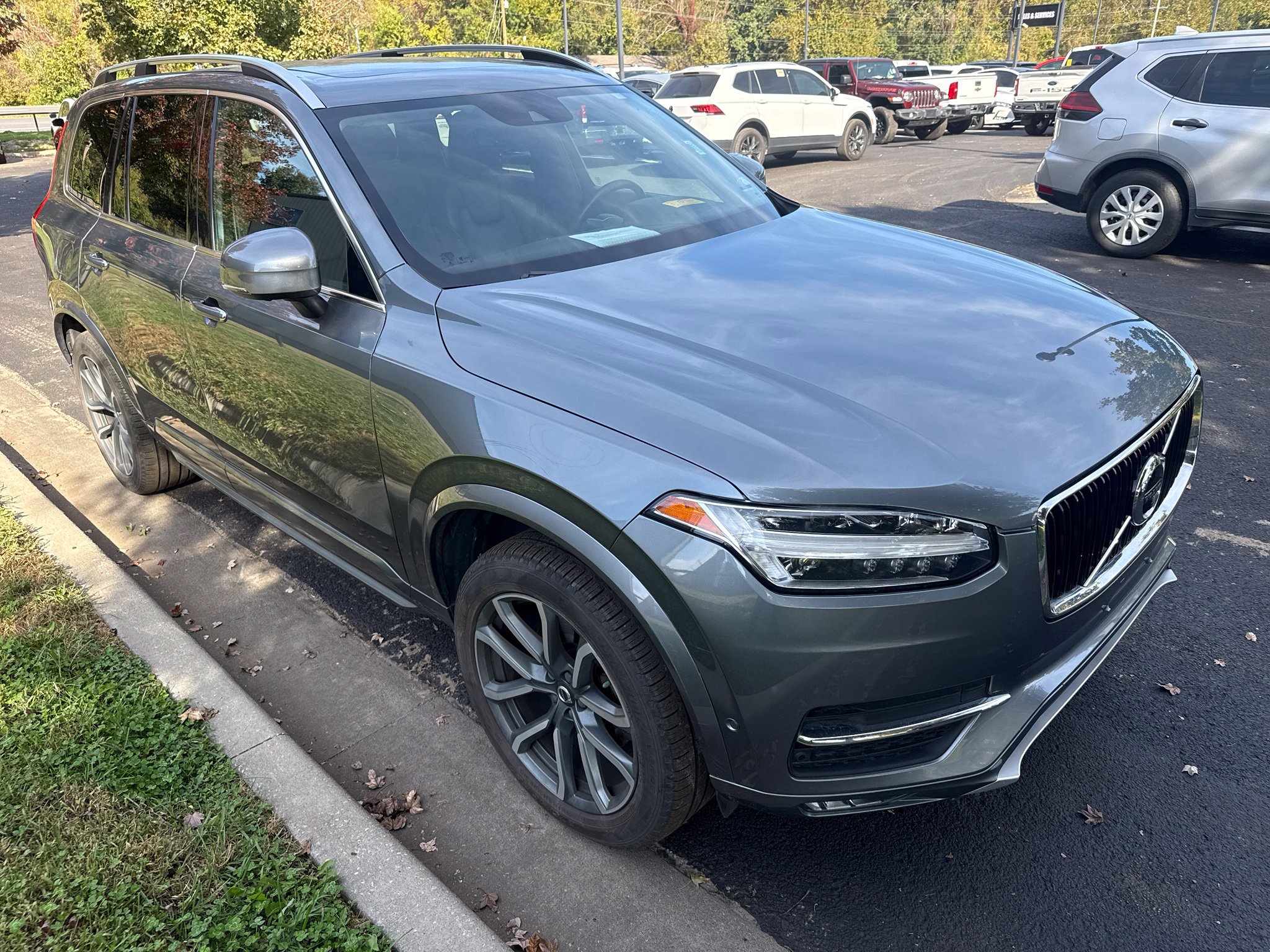 Used 2018 Volvo XC90 T5 Momentum SUV