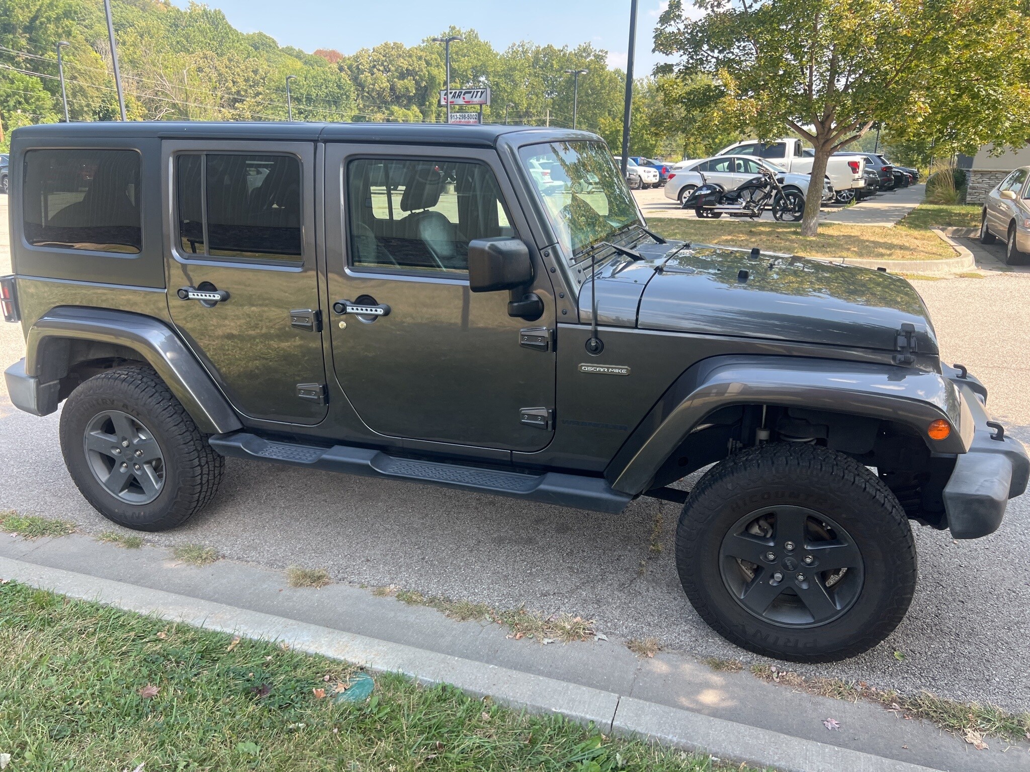 2016 Jeep Wrangler Unlimited Freedom photo 3