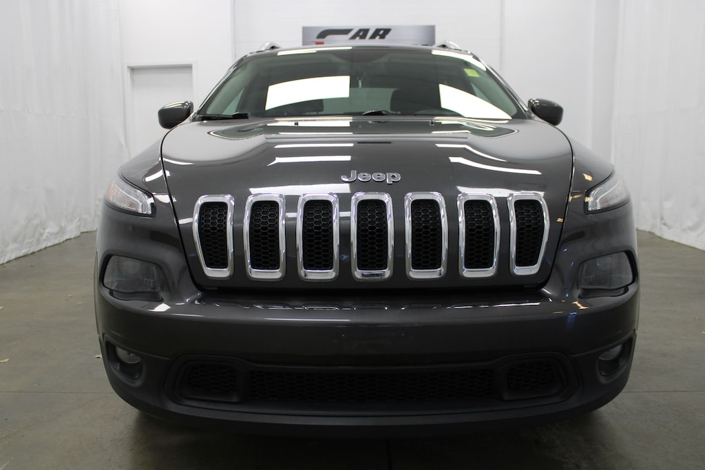 Used 2015 Jeep Cherokee Latitude SUV