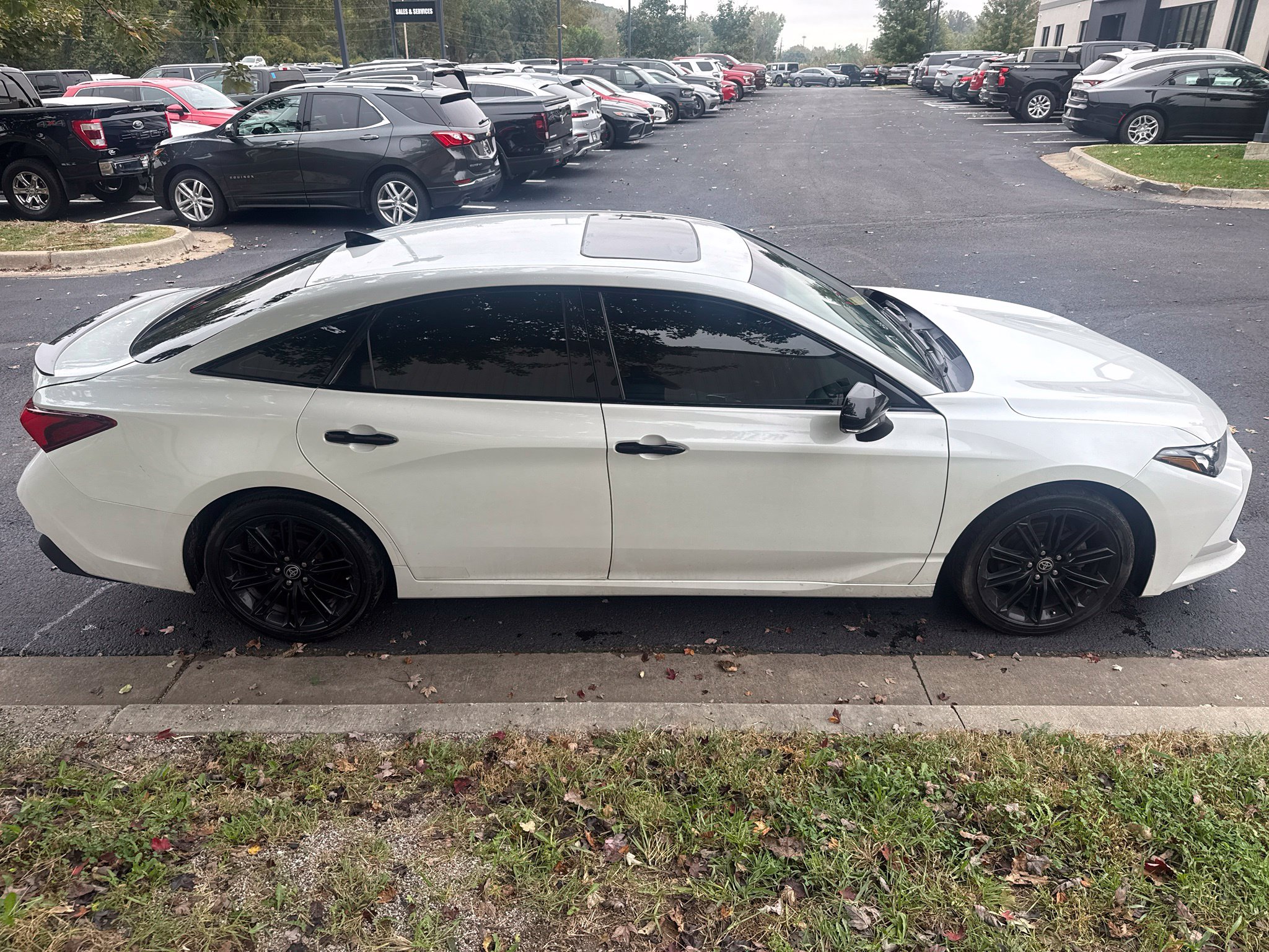 Used 2022 Toyota Avalon Hybrid XSE Sedan