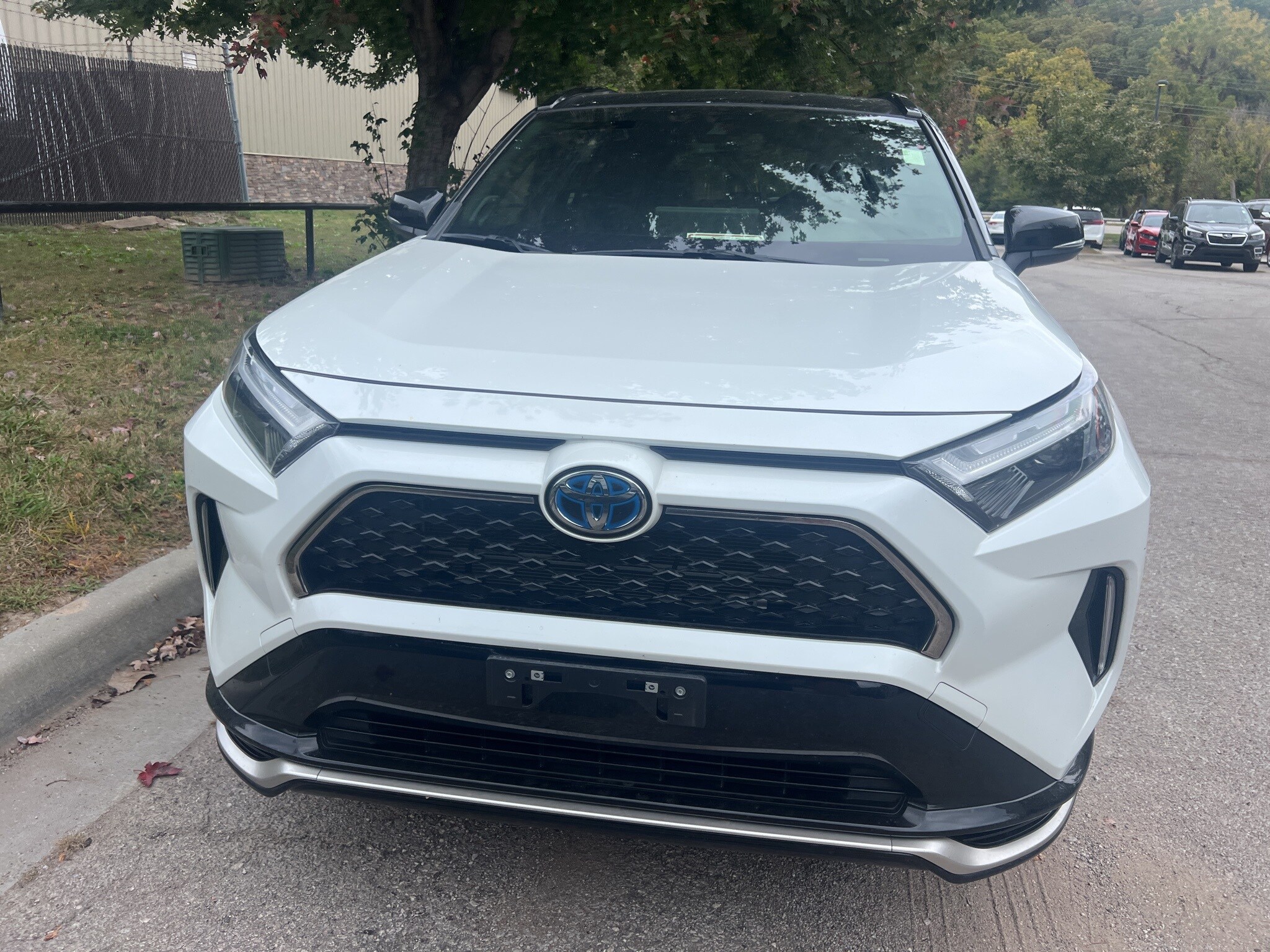 2023 Toyota RAV4 Prime XSE photo 2
