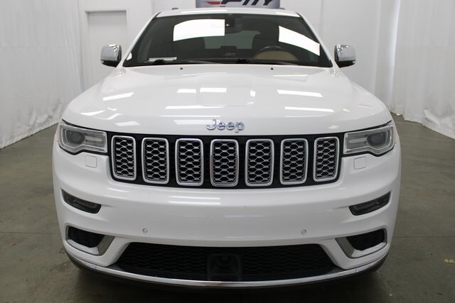 2019 Jeep Grand Cherokee Summit photo 2