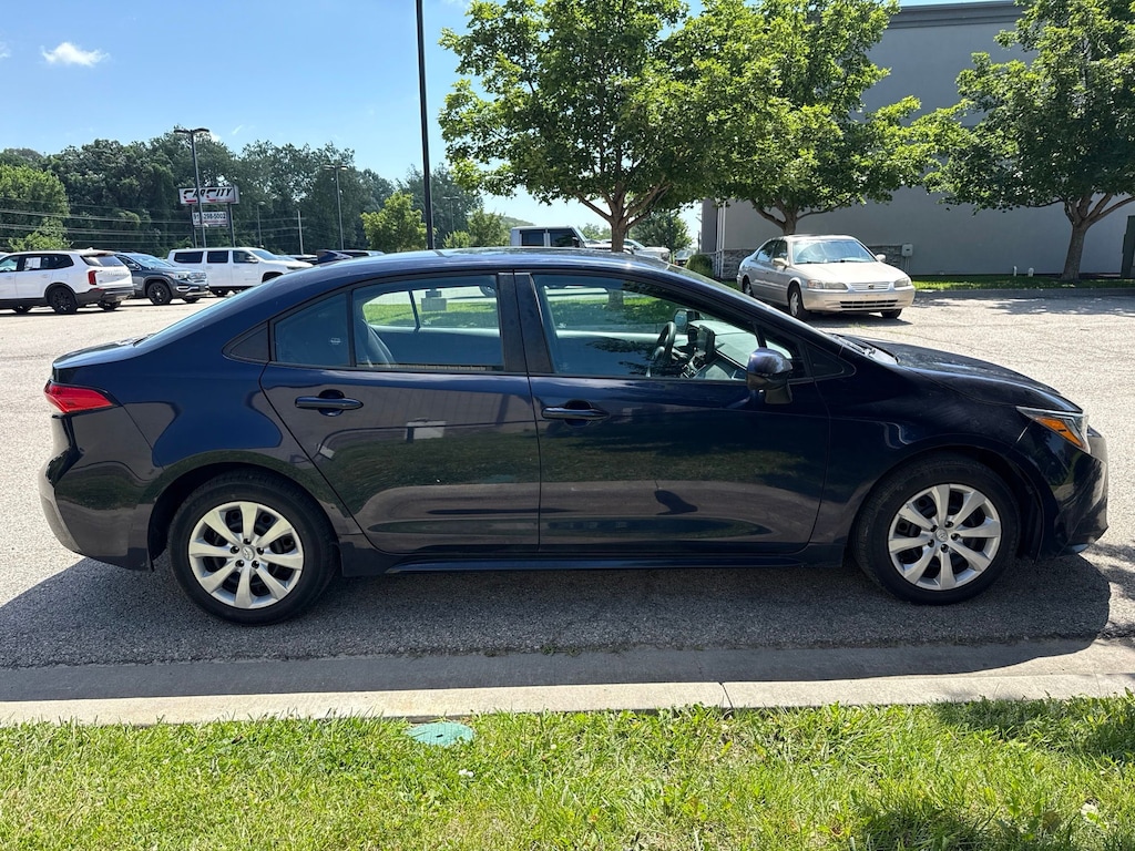 Used 2022 Toyota Corolla LE Sedan