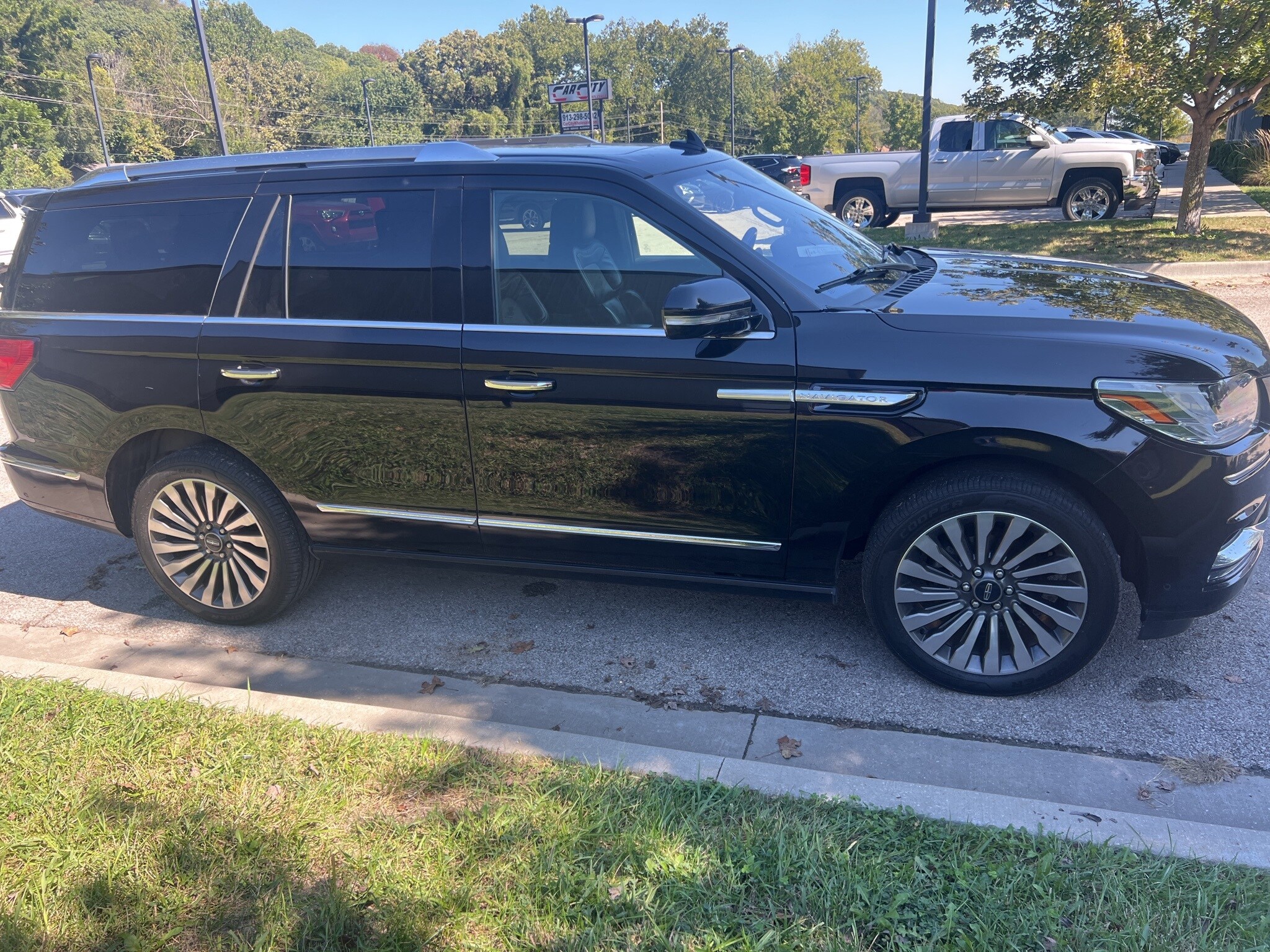 2019 Lincoln Navigator Reserve photo 2