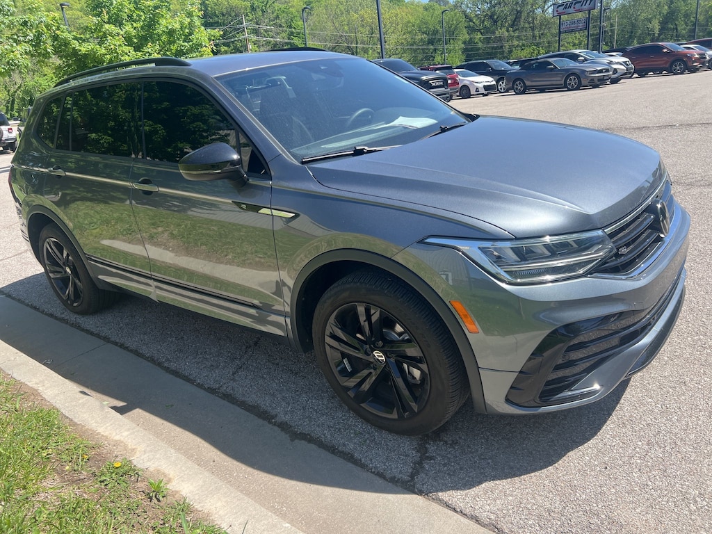 Used 2024 Volkswagen Tiguan 2.0T SE R-Line Black SUV