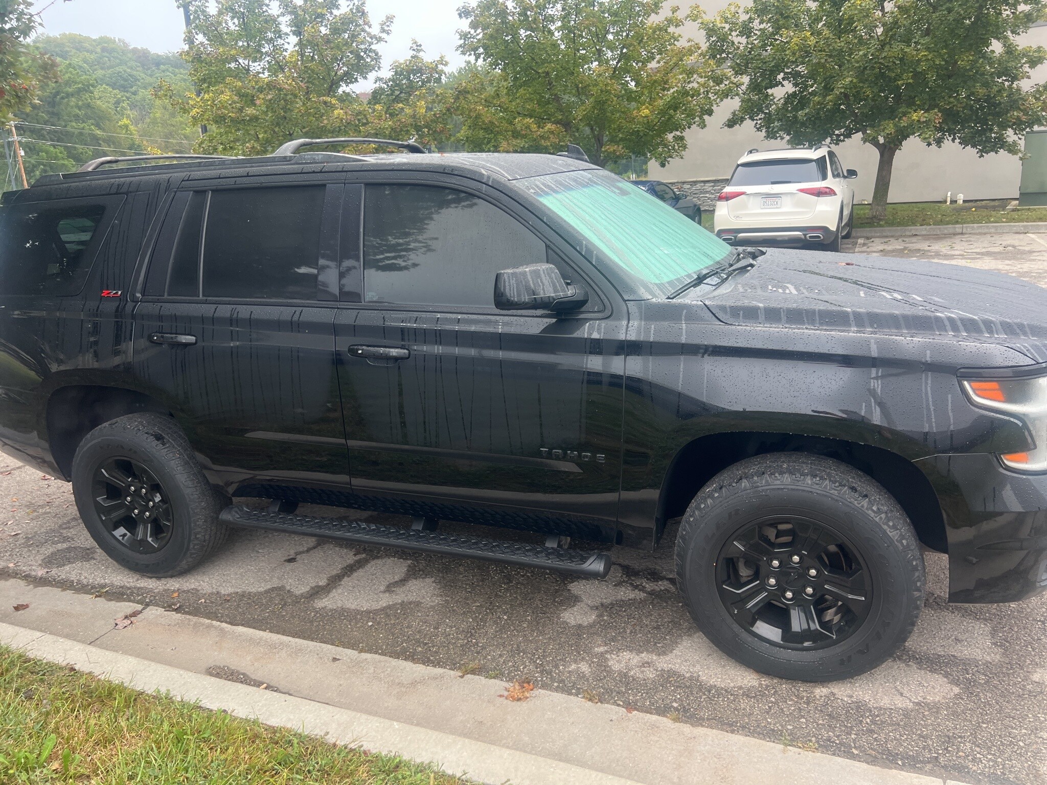 2018 Chevrolet Tahoe LT Z71 photo 3
