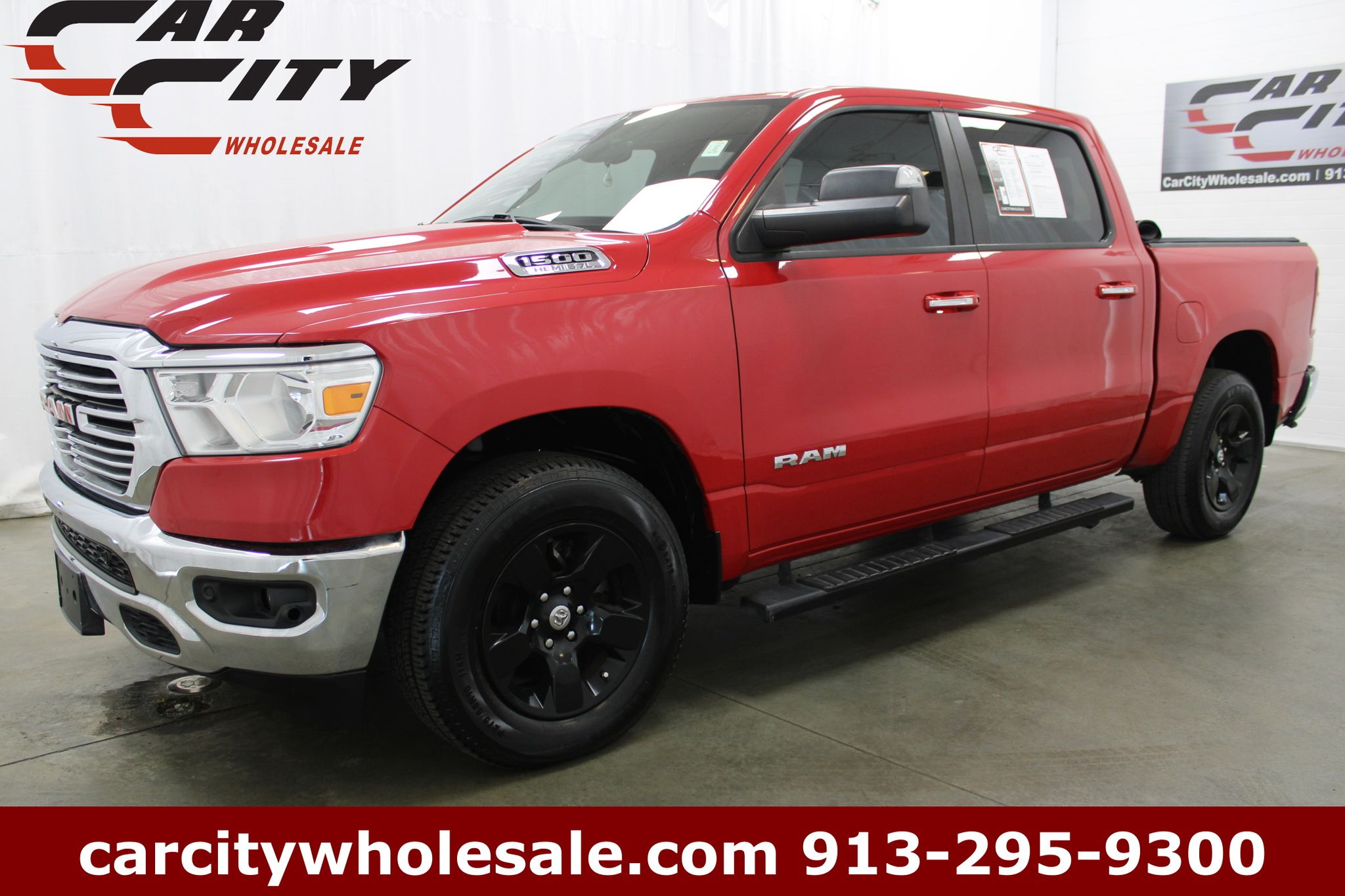 2019 RAM 1500 Big Horn/Lone Star 4x4 Crew Cab 5'7's photo