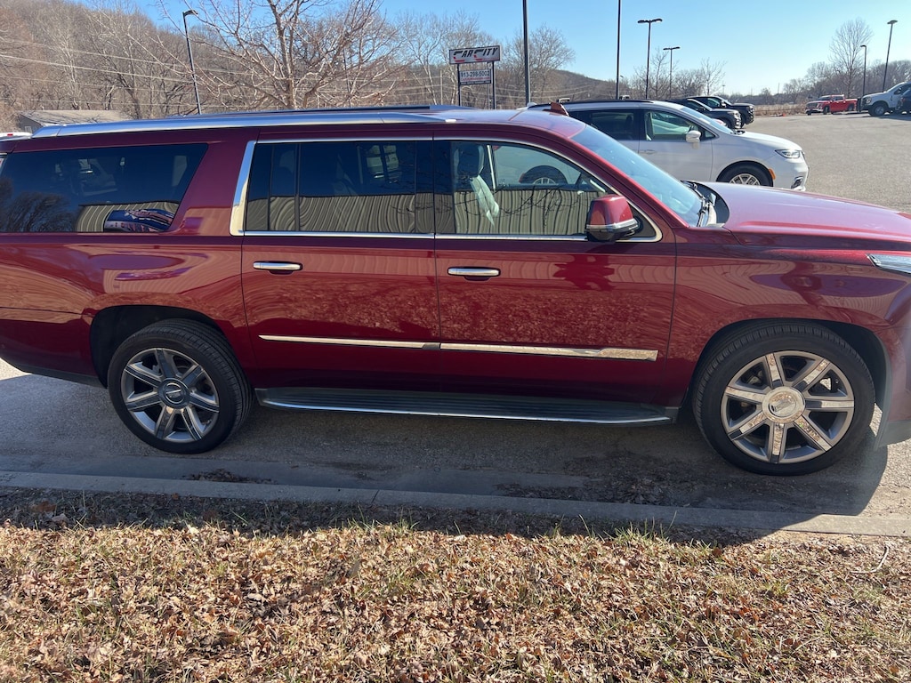 Used 2017 Cadillac Escalade ESV Luxury SUV