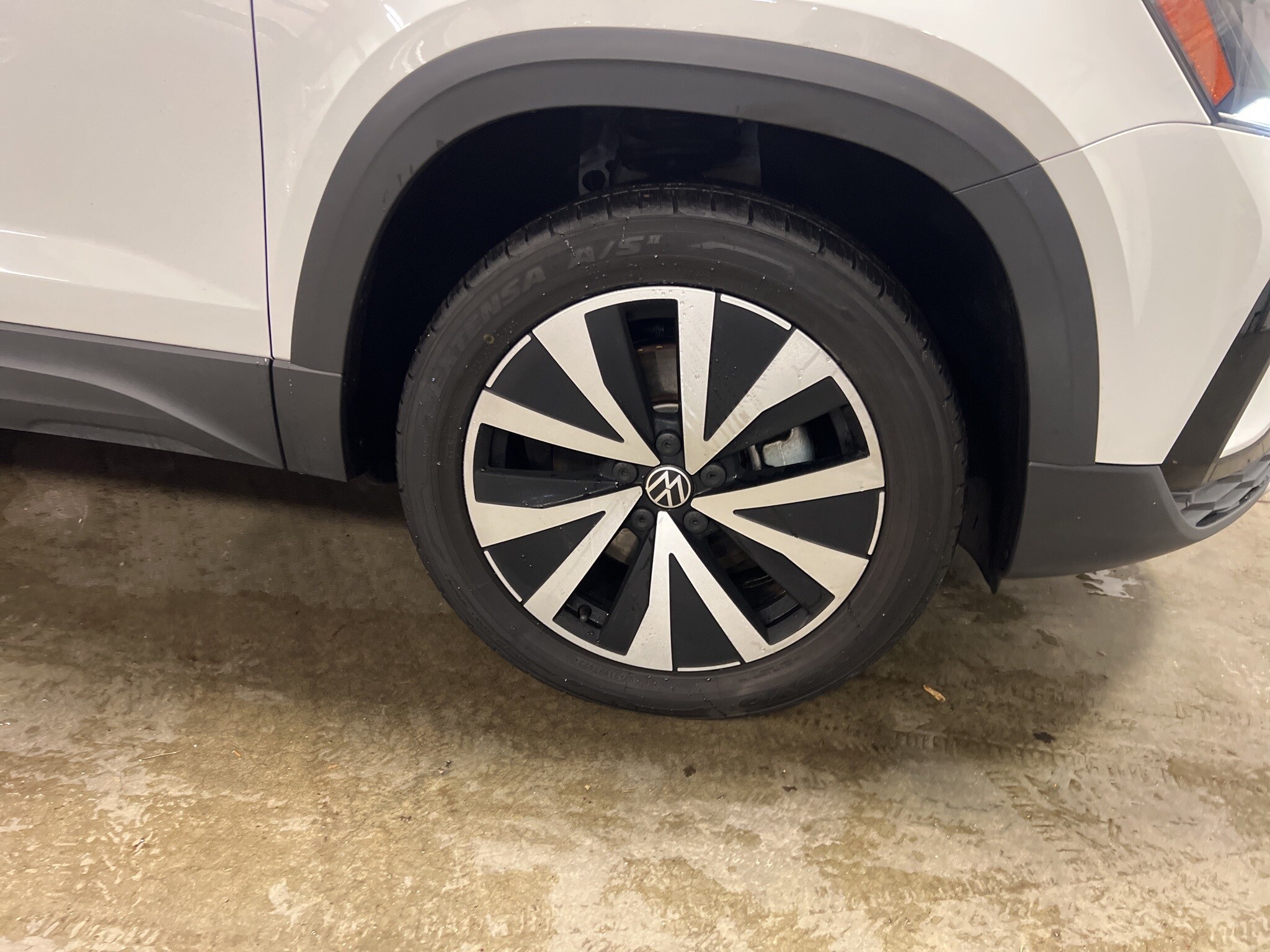 2022 Volkswagen Taos SE photo 4