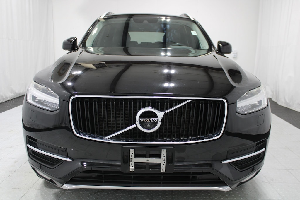 Used 2017 Volvo XC90 T6 Momentum SUV