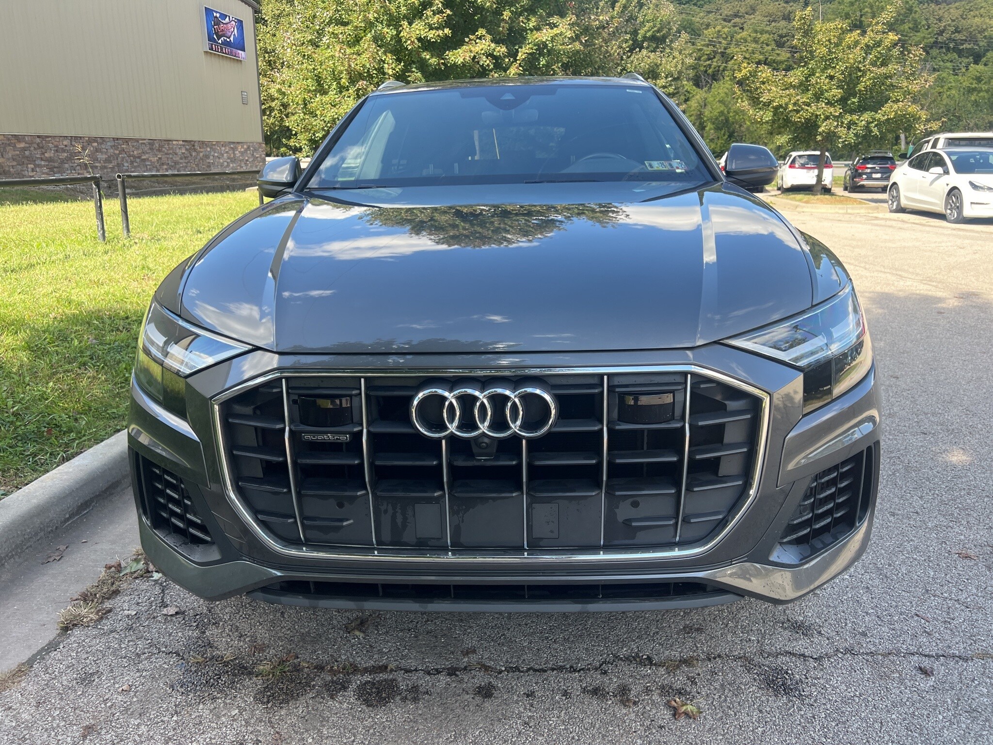 2019 Audi Q8 Premium Plus photo 2