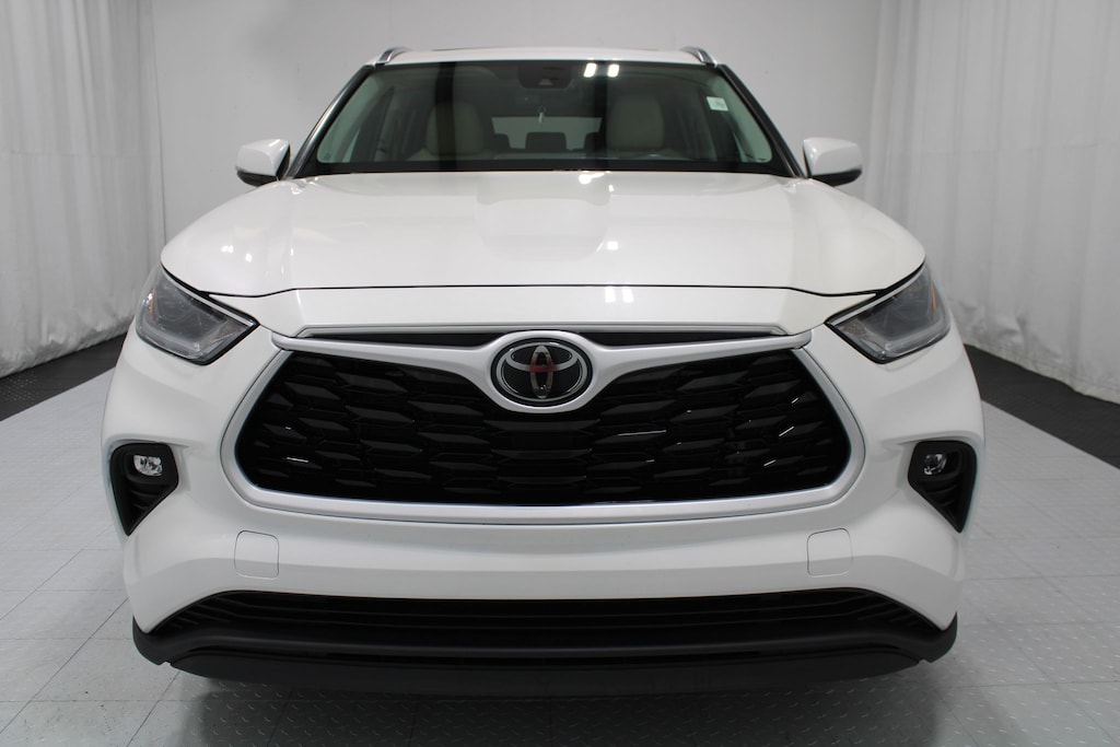 Used 2021 Toyota Highlander XLE SUV