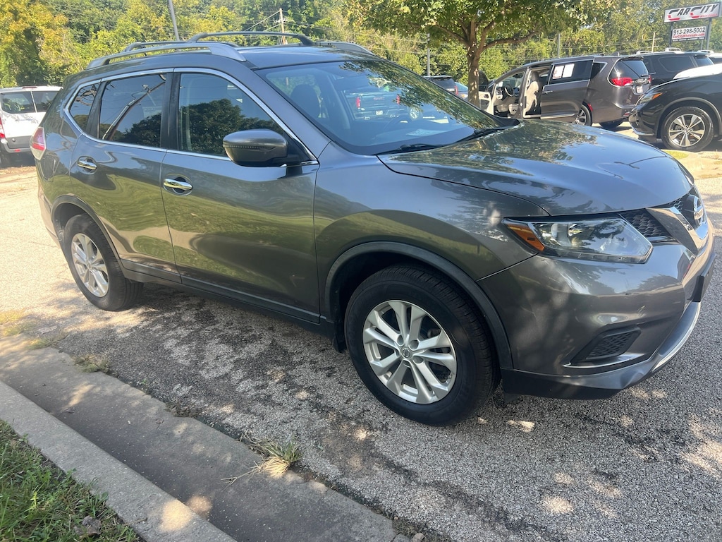 Used 2016 Nissan Rogue SV SUV