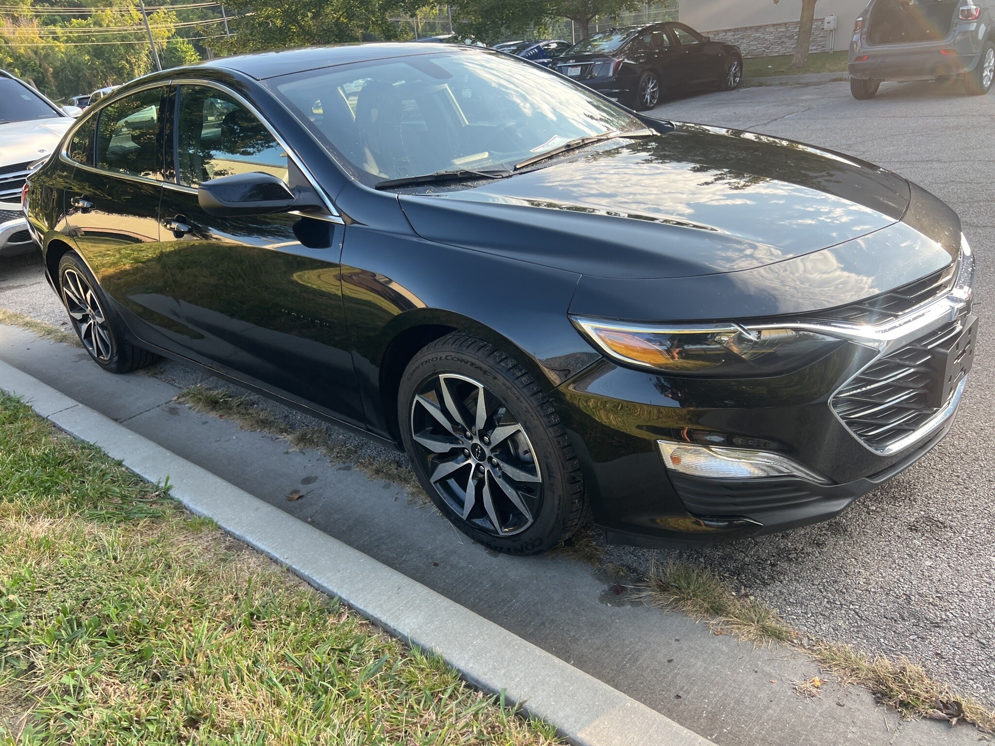 2022 Chevrolet Malibu RS photo 3