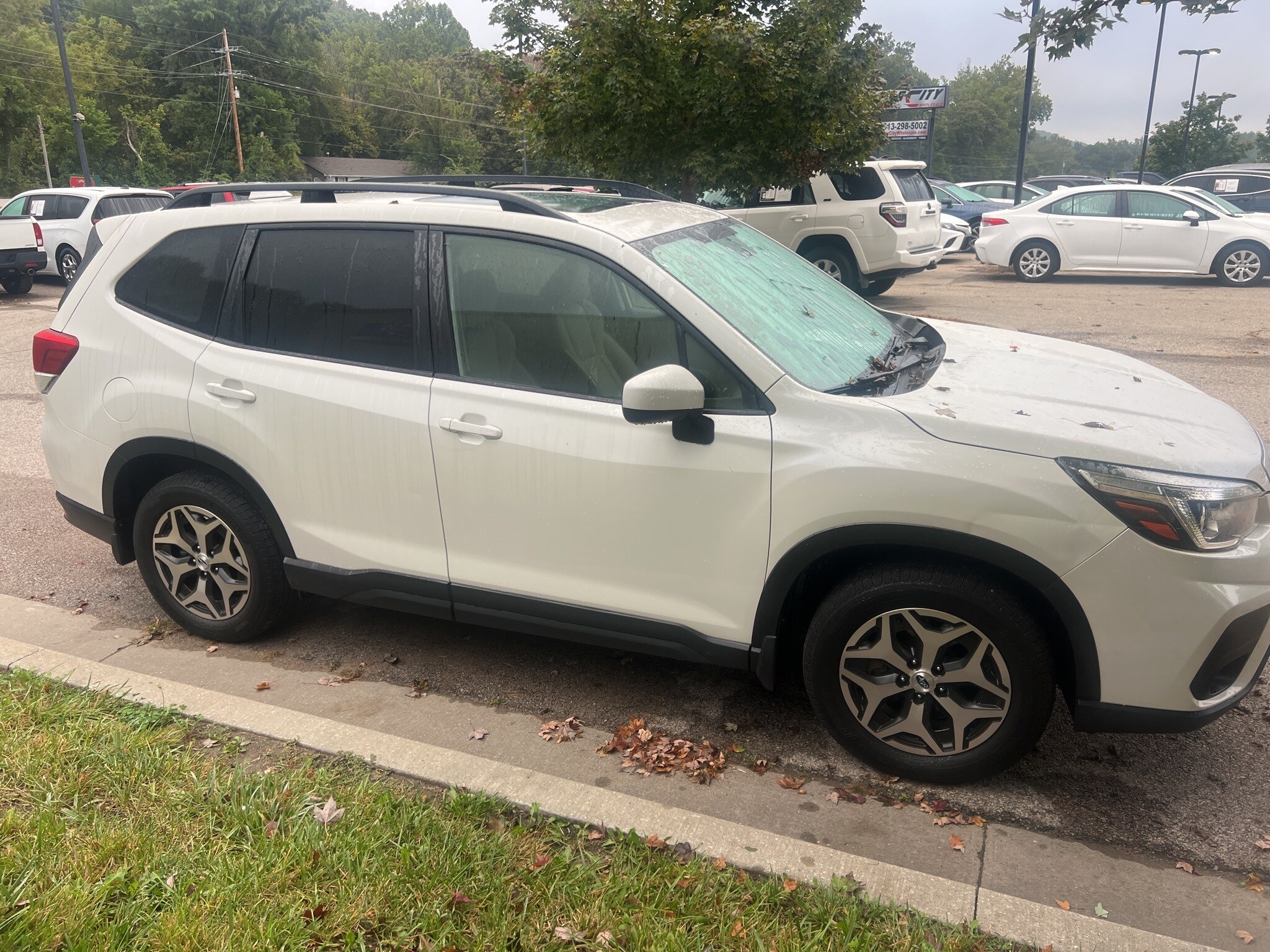 2019 Subaru Forester Premium photo 4