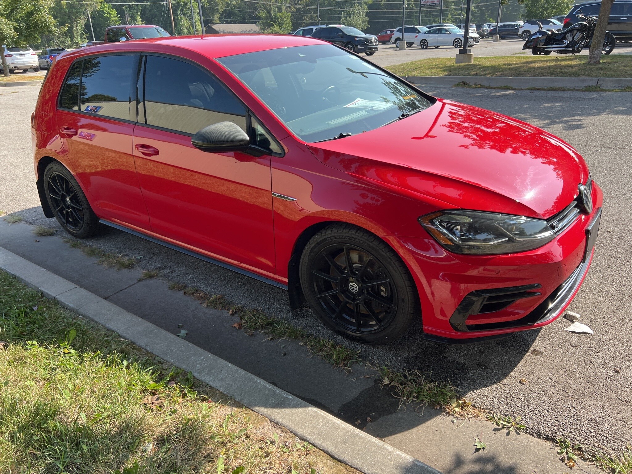 2019 Volkswagen Golf R 4Motion photo 3