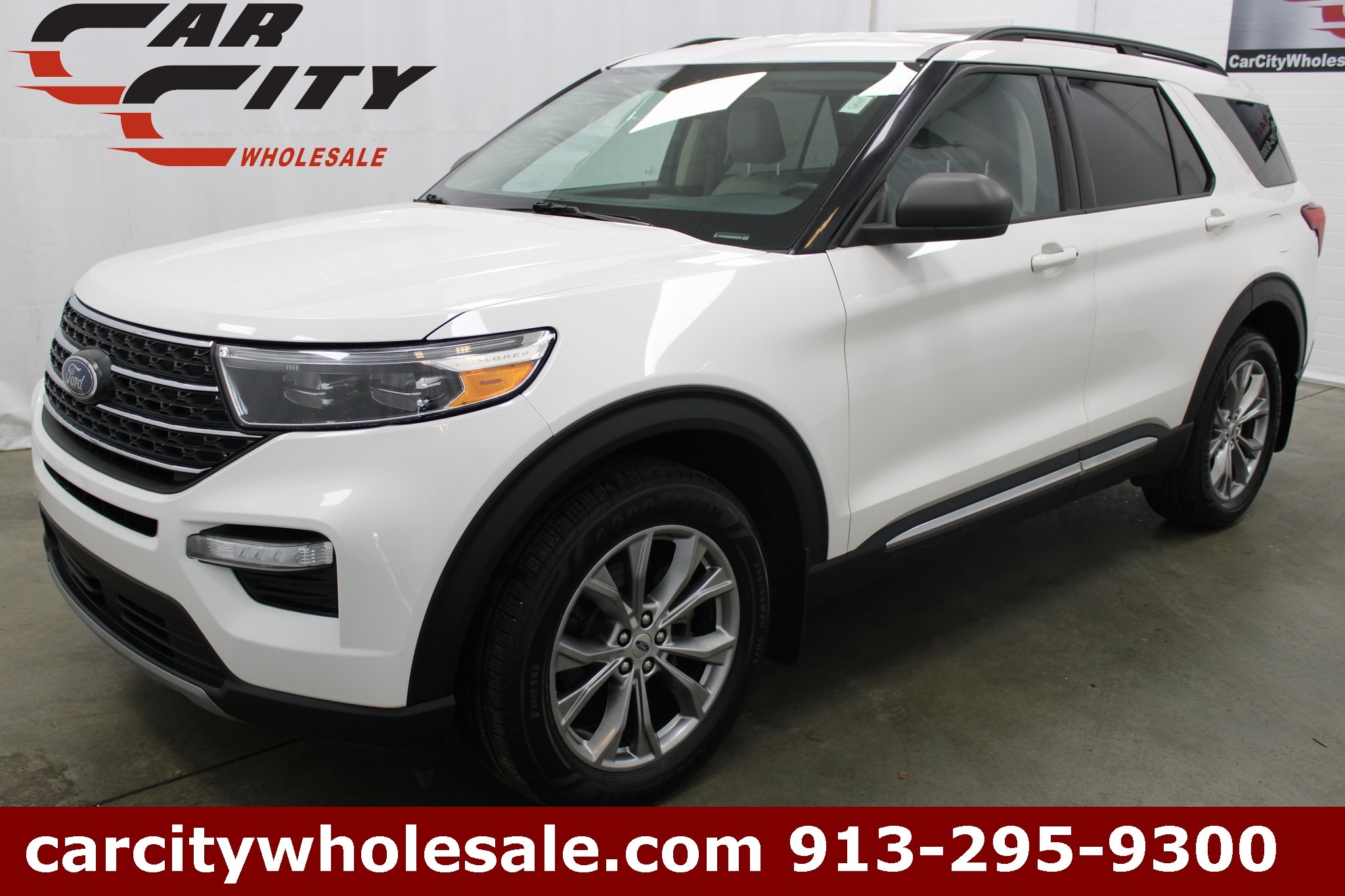 2022 Ford Explorer XLT's photo