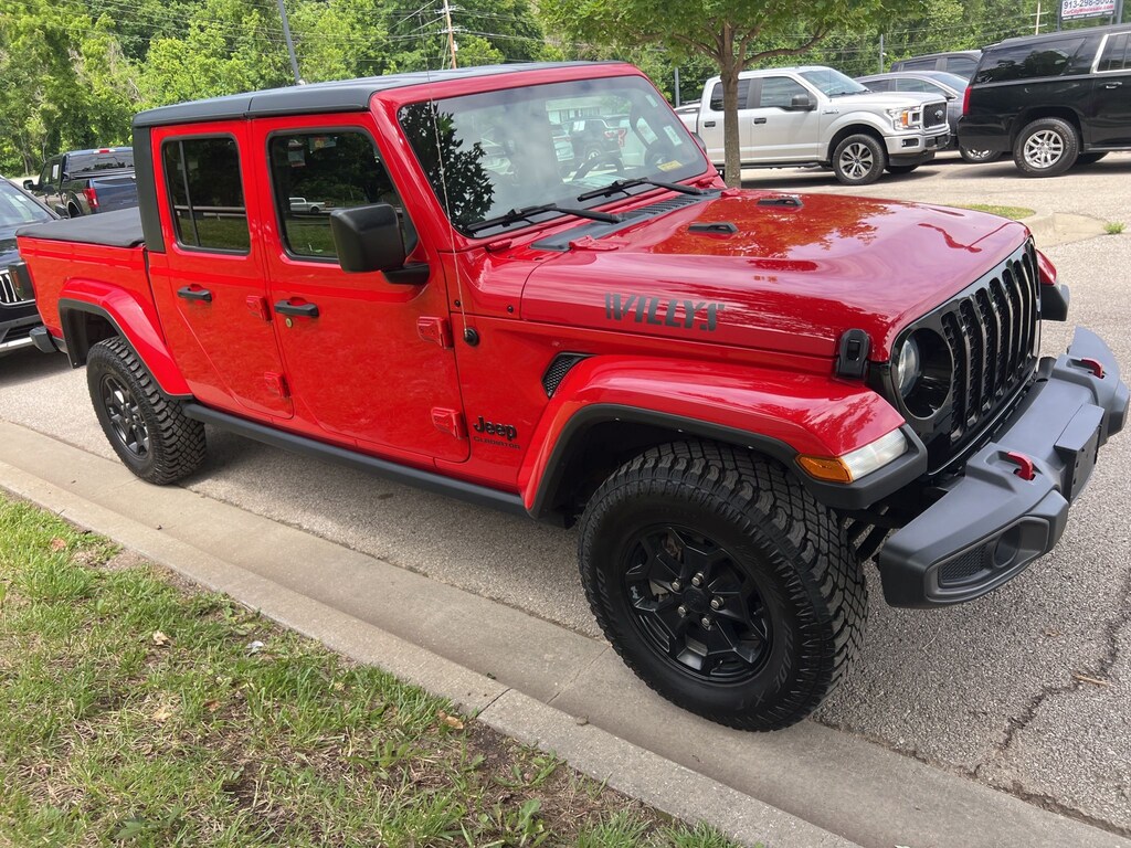 Used 2021 Jeep Gladiator Sport Truck
