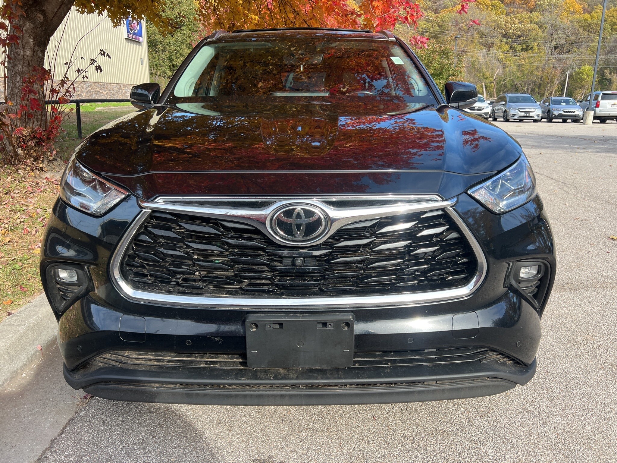 2022 Toyota Highlander Limited photo 2