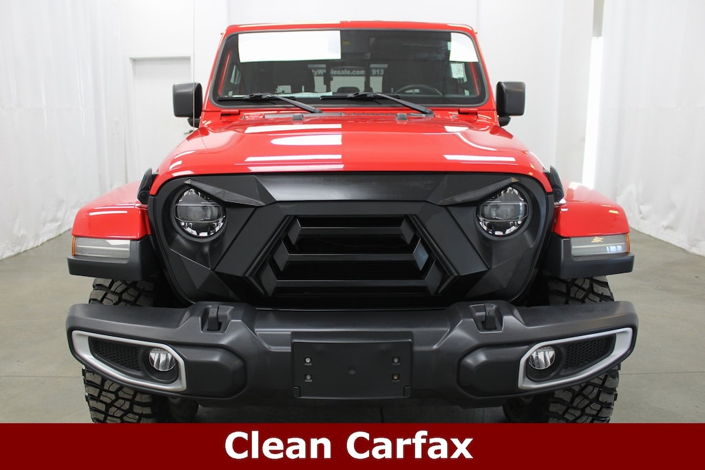 Used 2020 Jeep Gladiator Overland Truck
