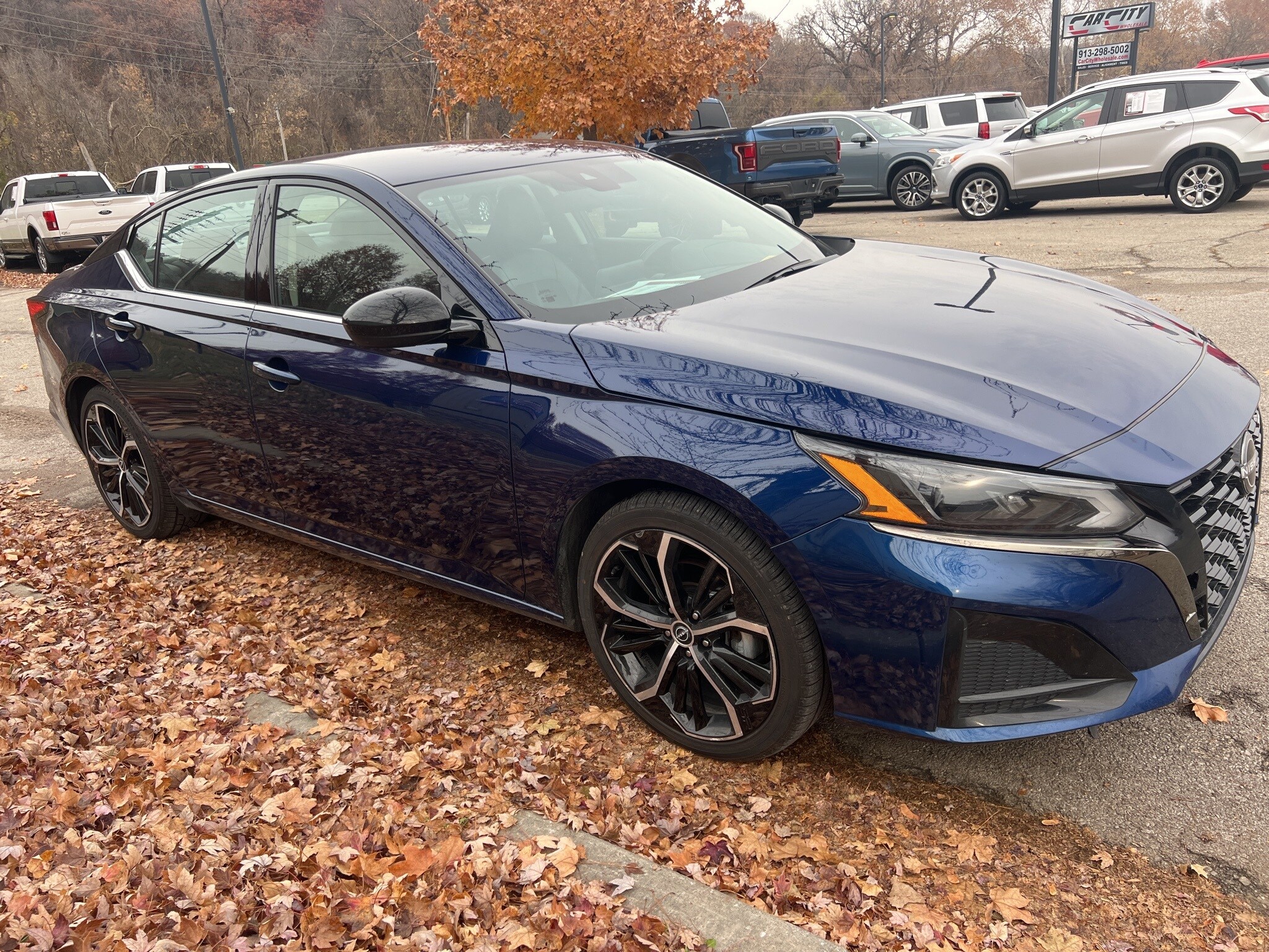 2024 Nissan Altima 2.5 SR photo 3