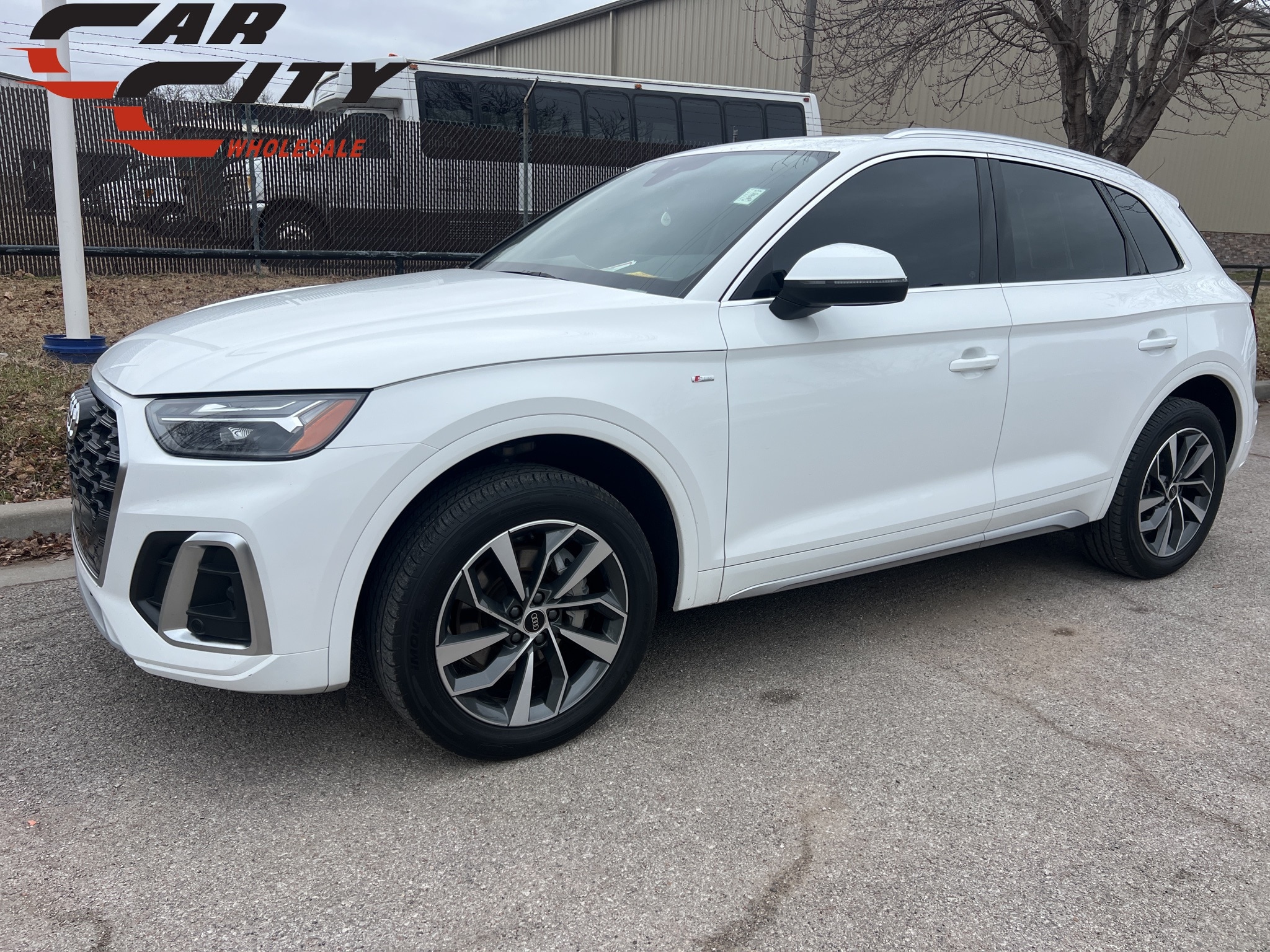 2023 Audi Q5 Premium Plus's photo