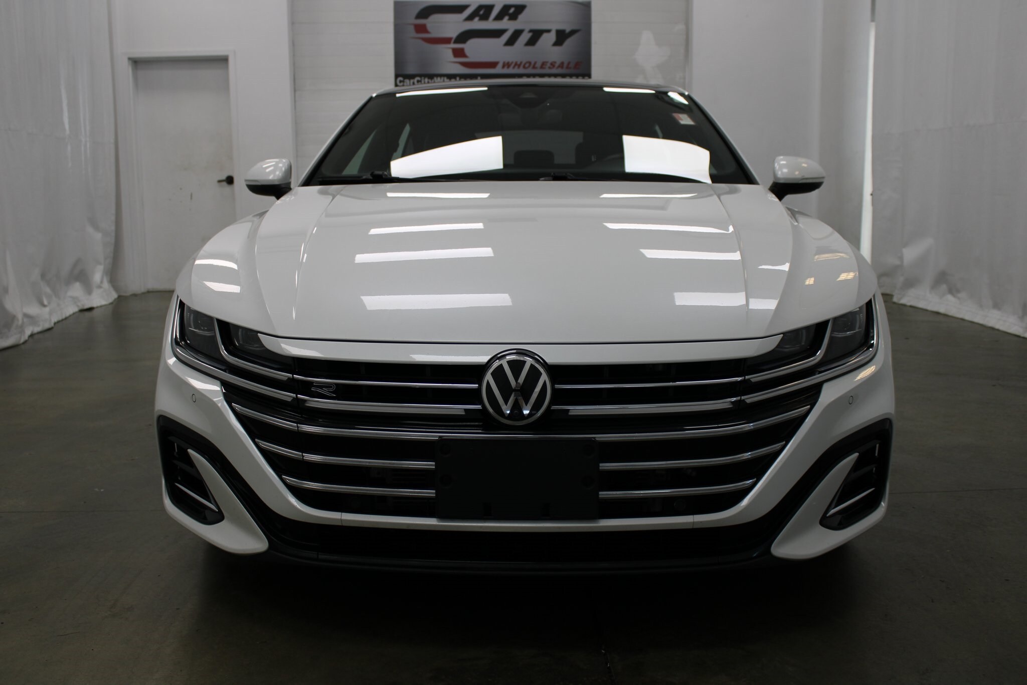 2021 Volkswagen Arteon SEL Premium R-Line photo 2