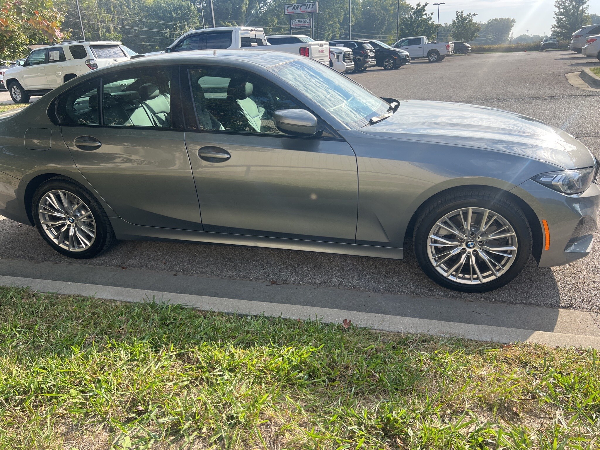 2023 Bmw 330i xDrive photo 4