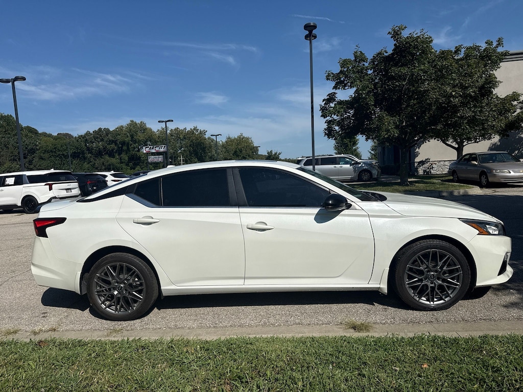 Used 2022 Nissan Altima 2.5 SR Sedan