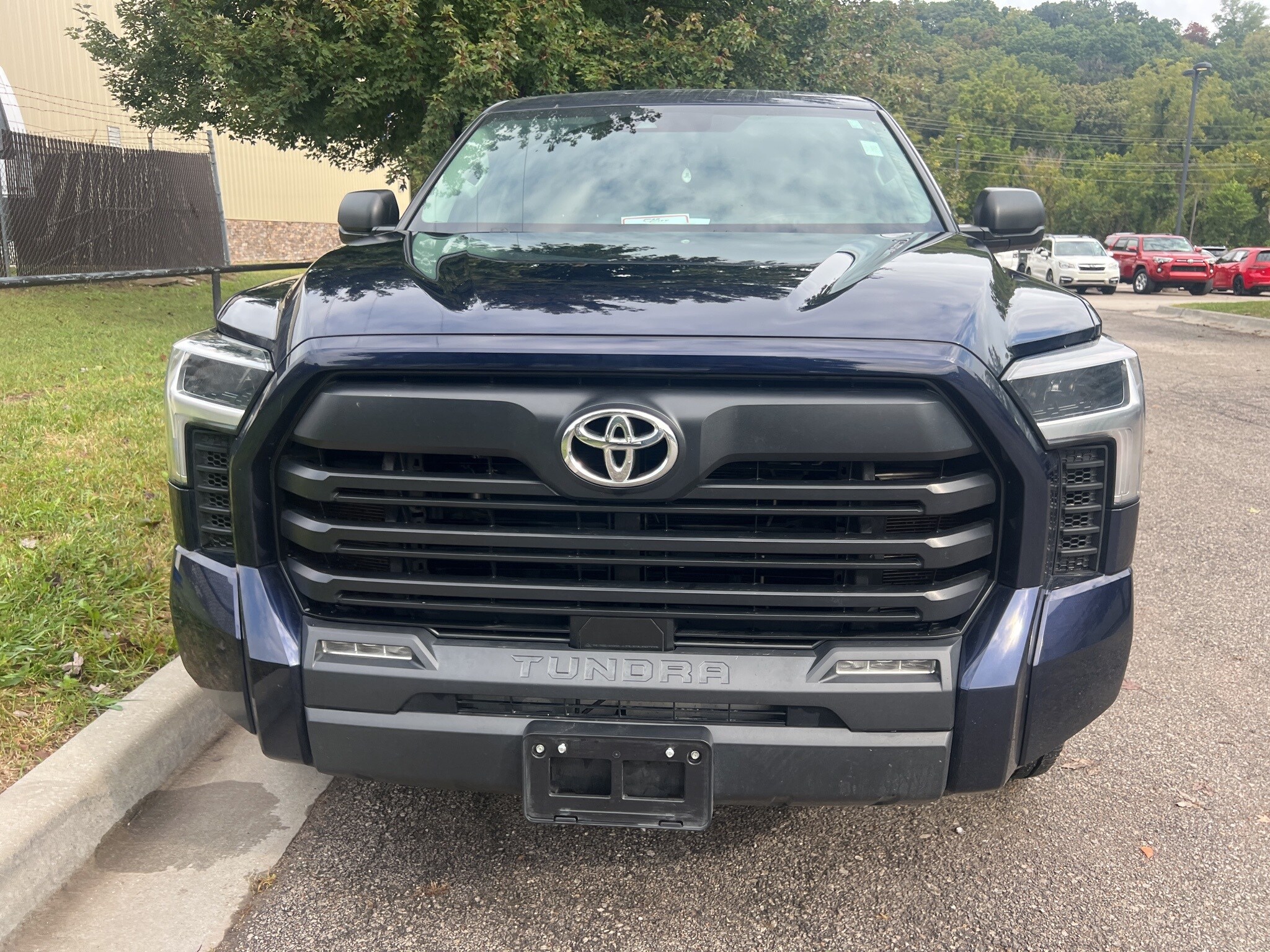 2022 Toyota Tundra SR5 photo 2