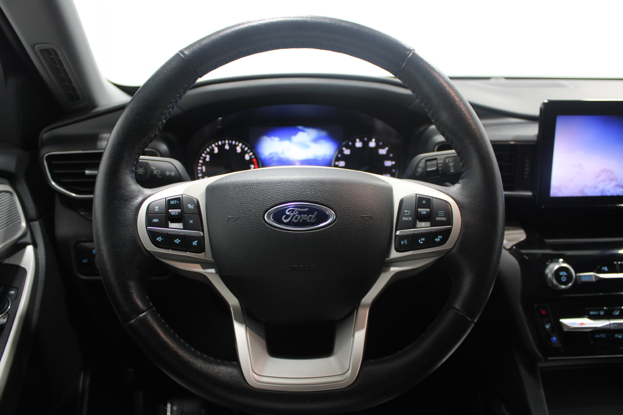 2023 Ford Explorer Limited - Photo 28