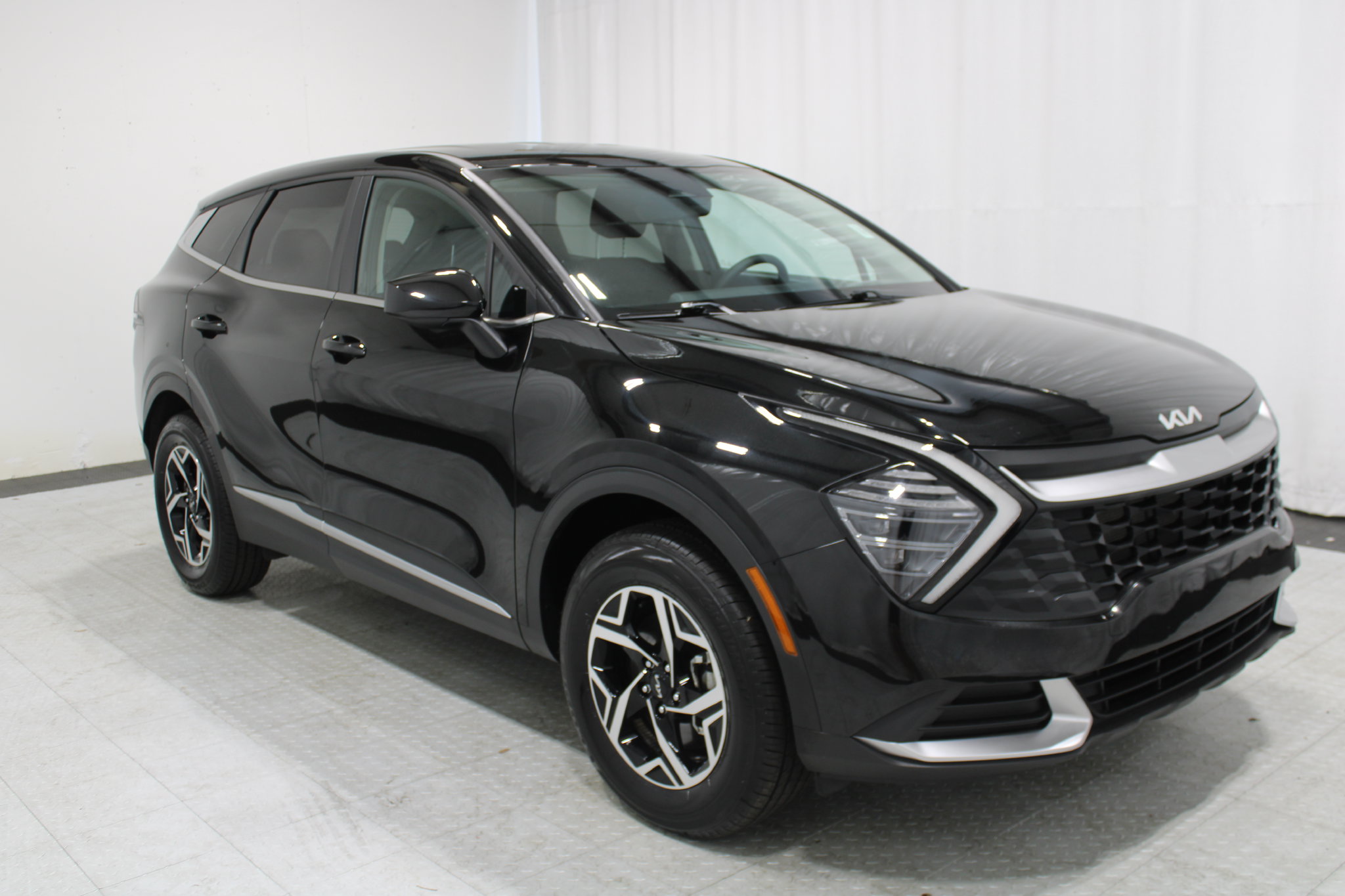 Used 2024 Kia Sportage LX SUV