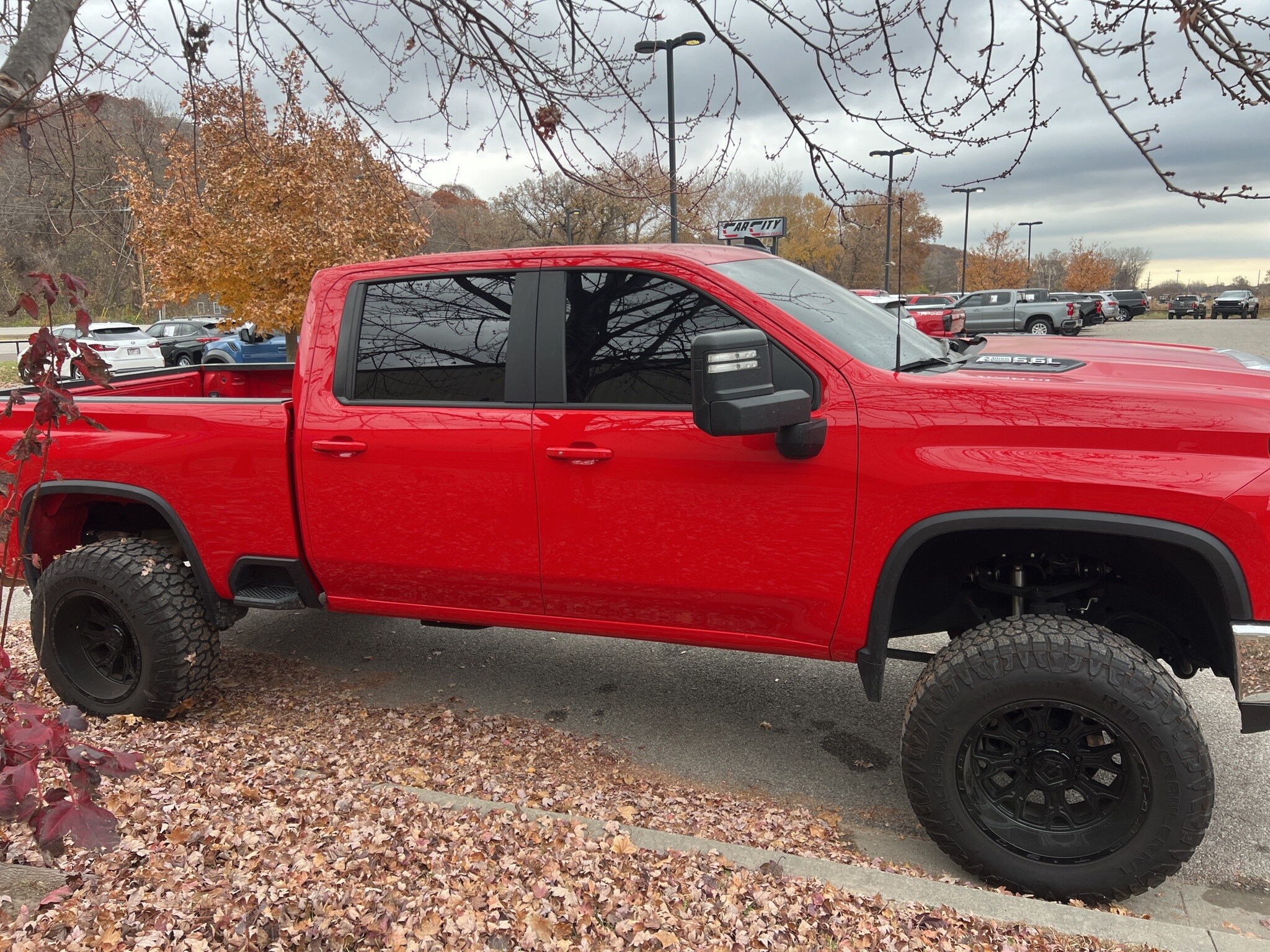 2025 Chevrolet Silverado 2500HD LT photo 4