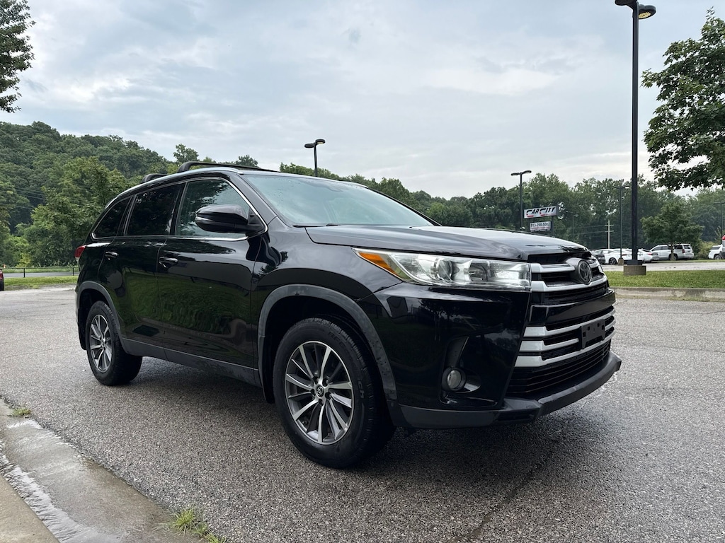 Used 2019 Toyota Highlander XLE SUV