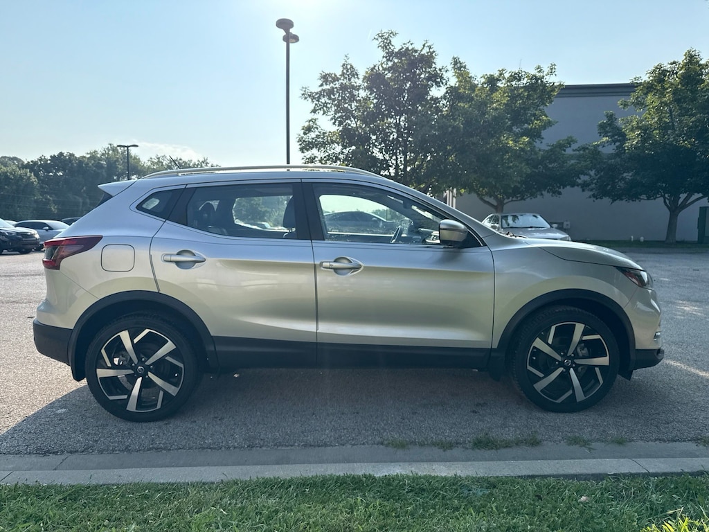 Used 2021 Nissan Rogue Sport SL SUV