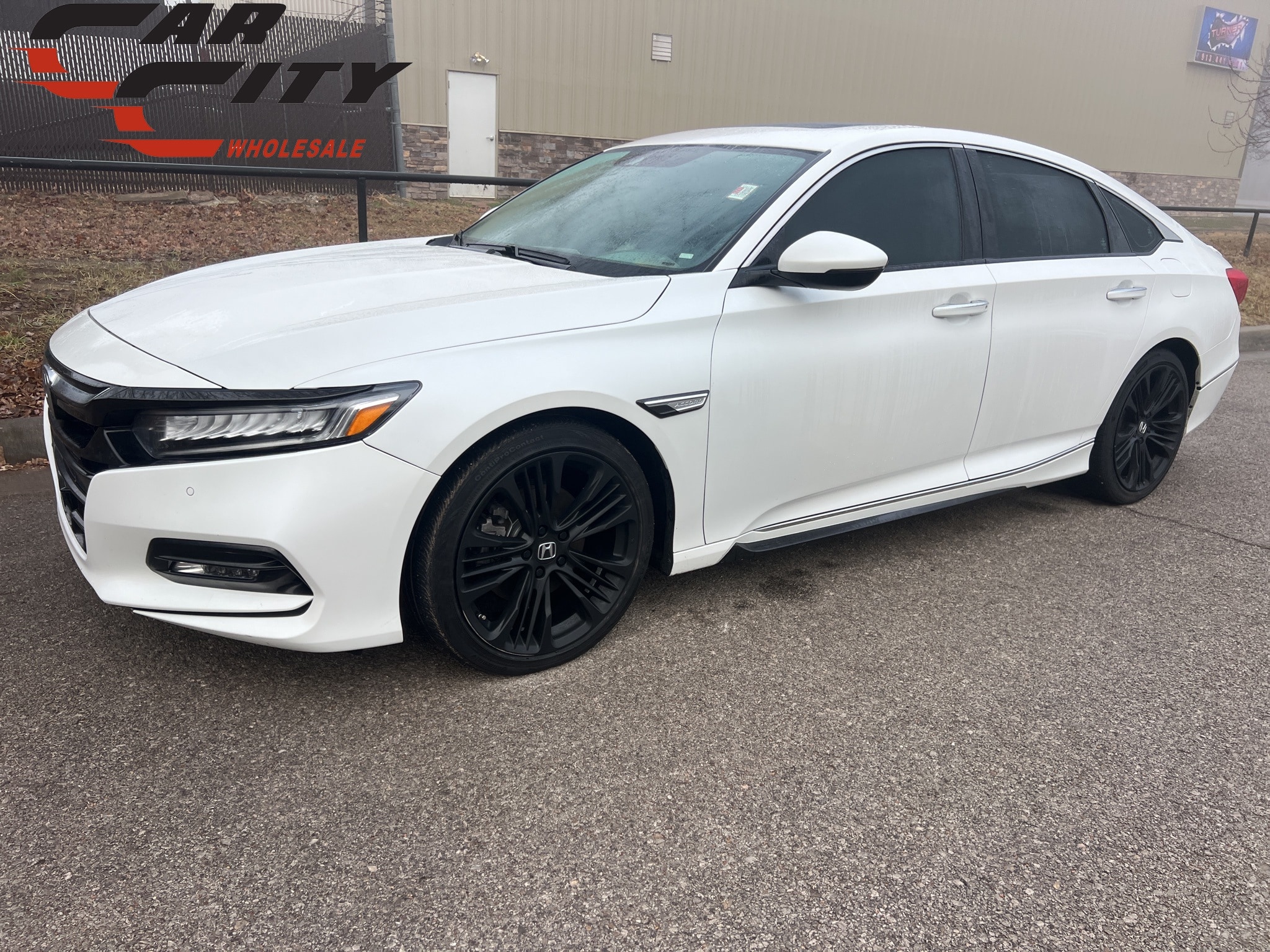 2018 Honda Accord Touring's photo