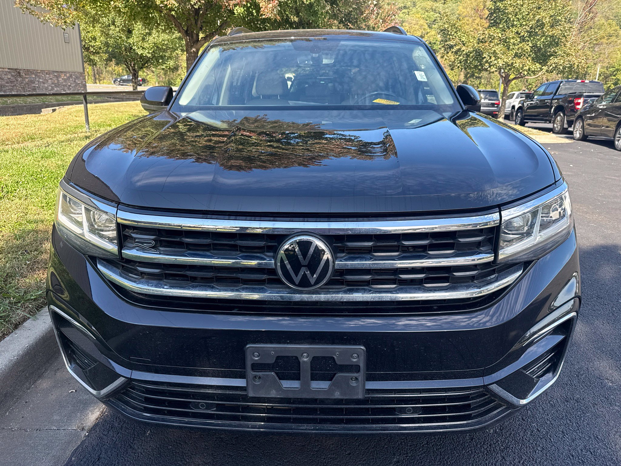 Used 2021 Volkswagen Atlas 3.6L V6 SE w/Technology R-Line SUV