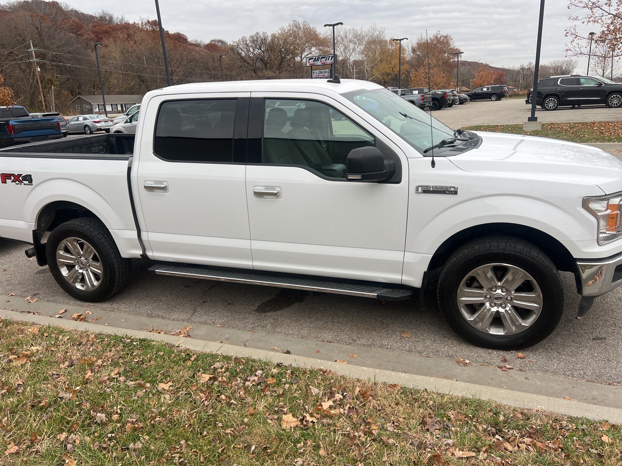 2020 Ford F-150 XLT photo 4