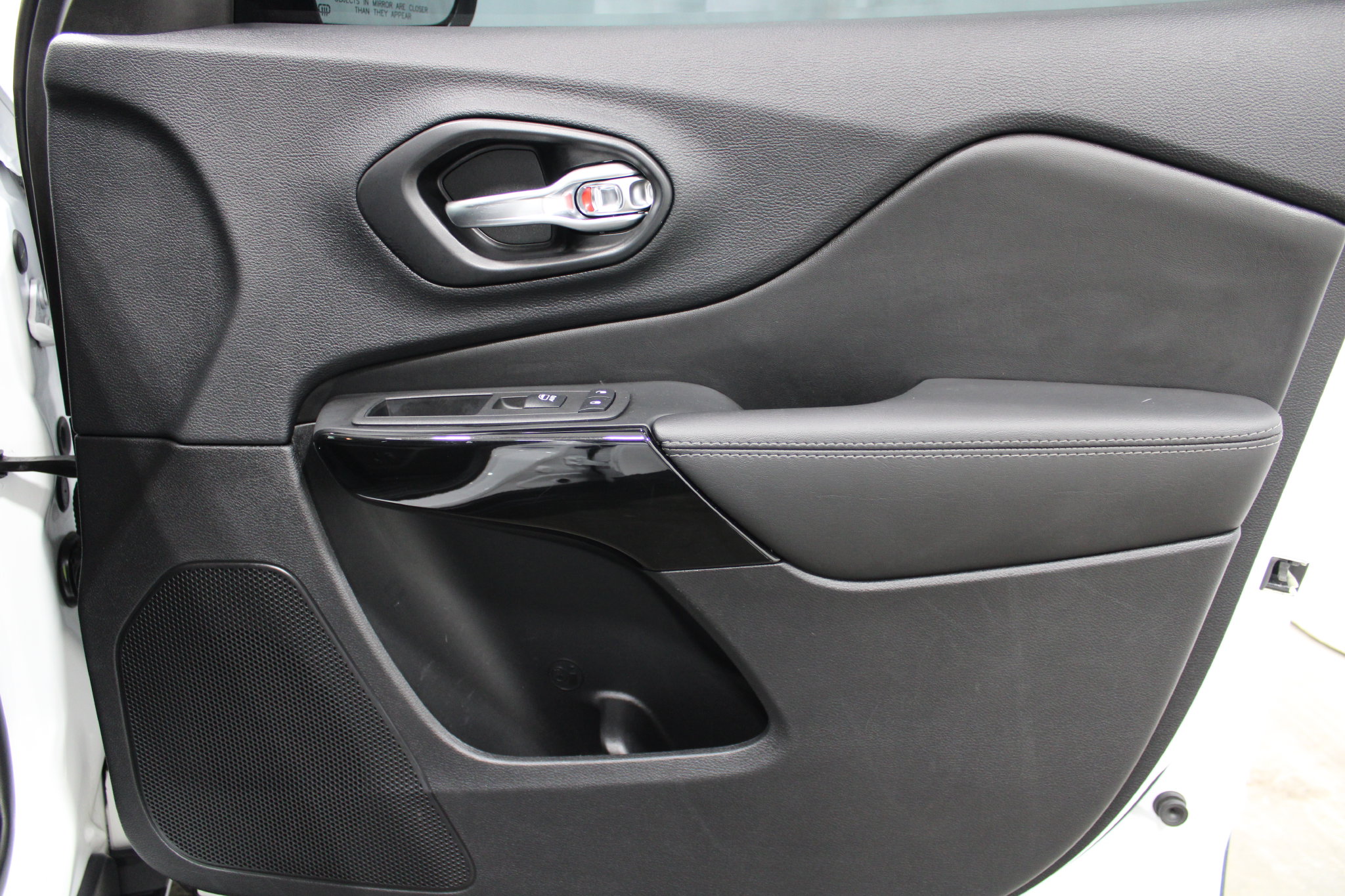 2023 Jeep Cherokee Altitude Lux - Photo 25