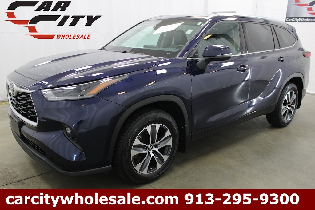 Used 2021 Toyota Highlander XLE SUV