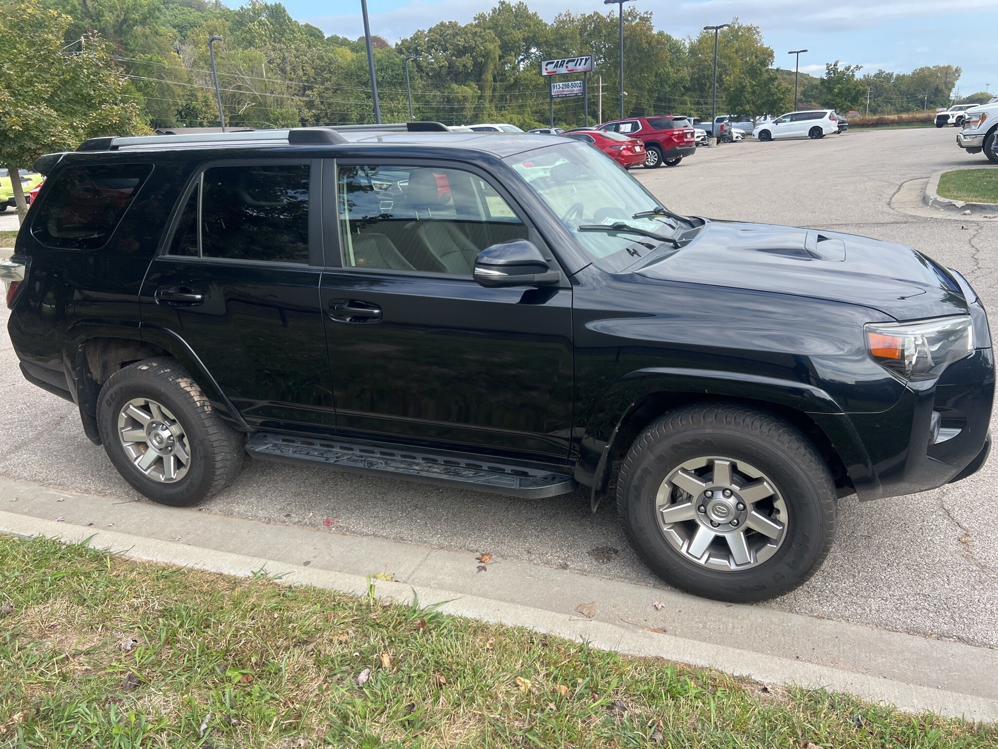 2016 Toyota 4Runner Trail Premium photo 3
