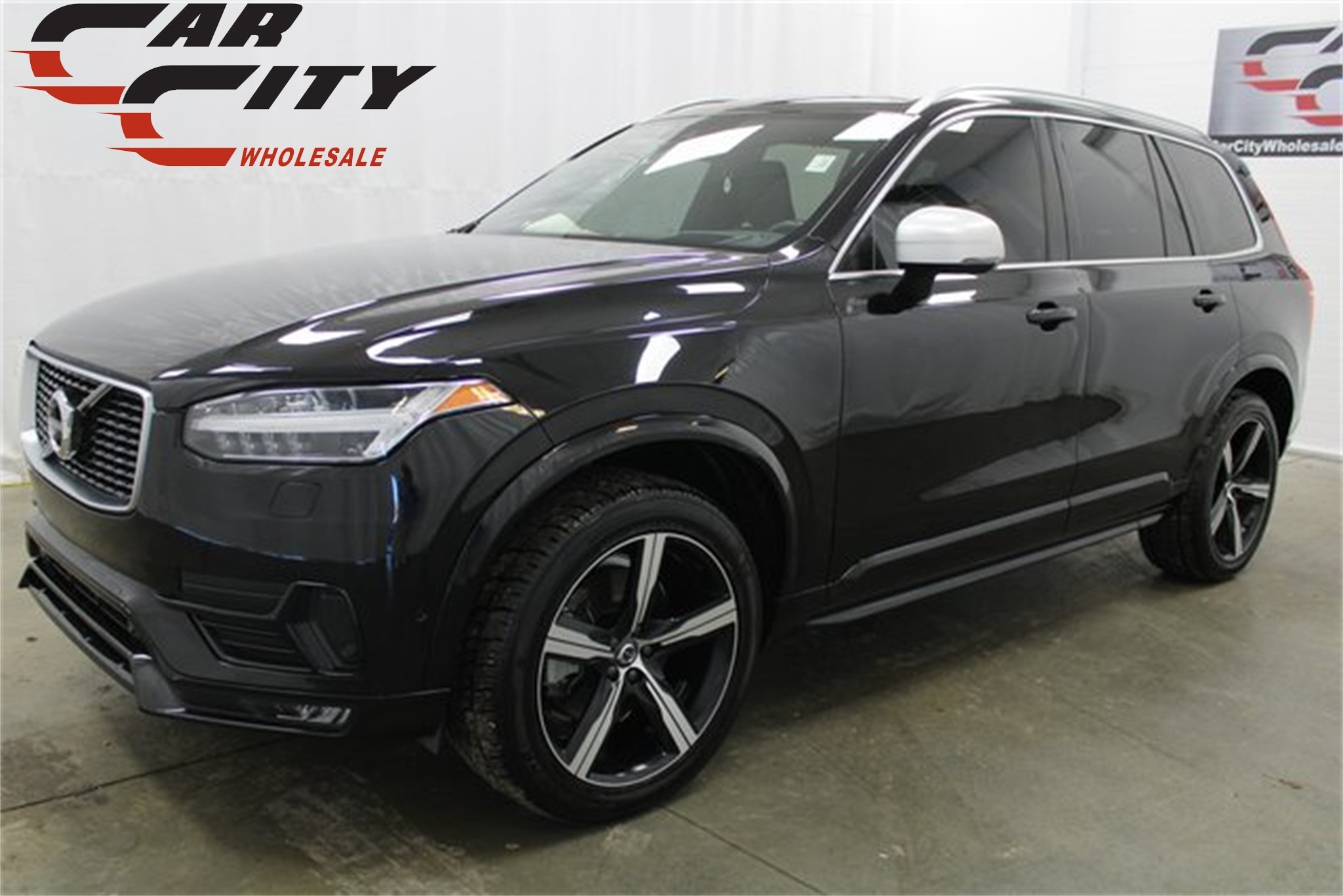 2019 Volvo XC90 R-Design's photo